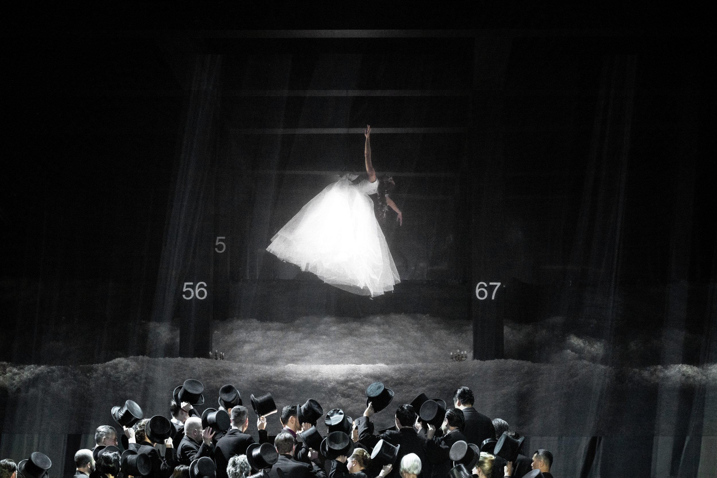 41_Sonnambula - Deutsche Oper am Rhein, 2023.jpg