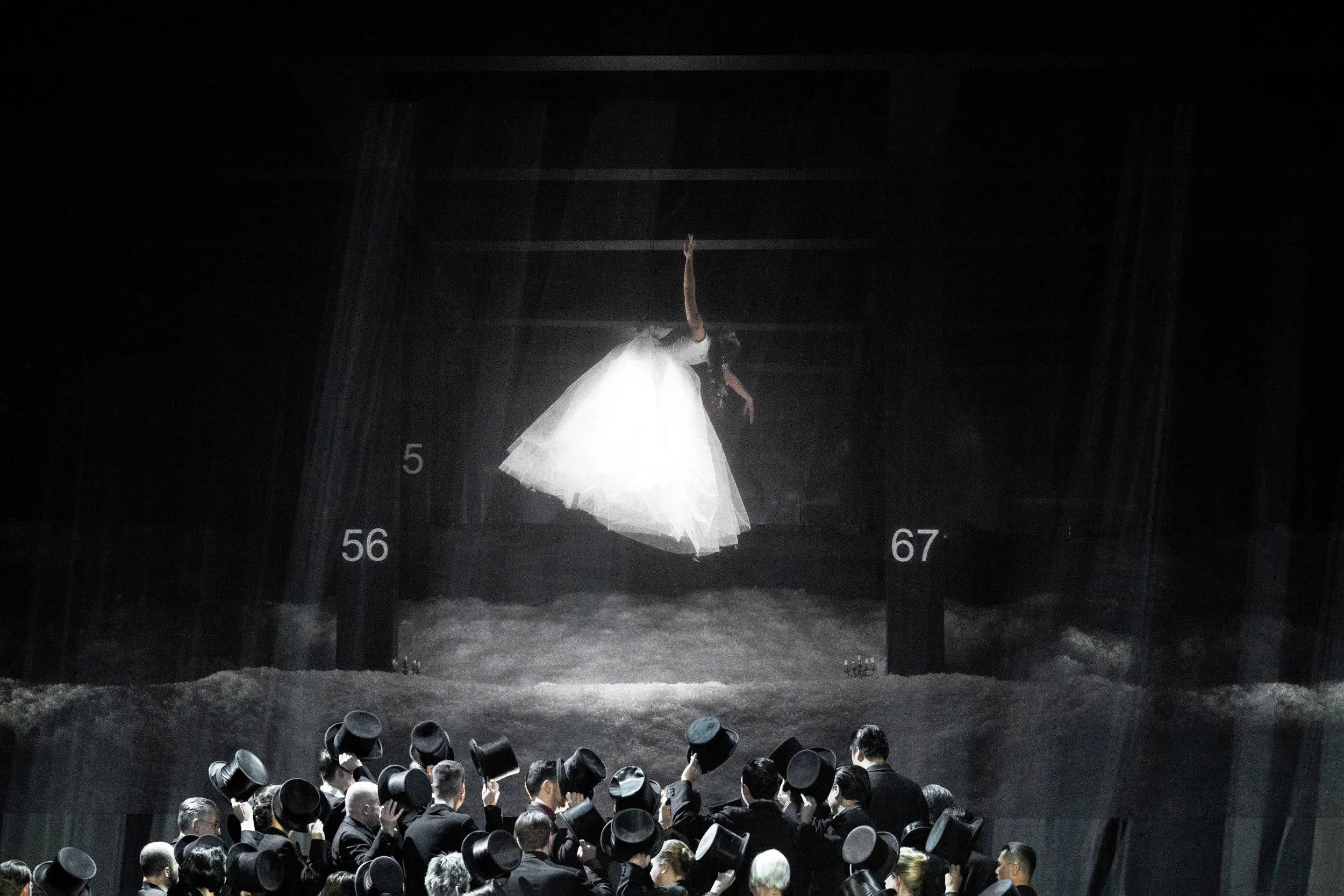 41_Sonnambula - Deutsche Oper am Rhein, 2023.jpg