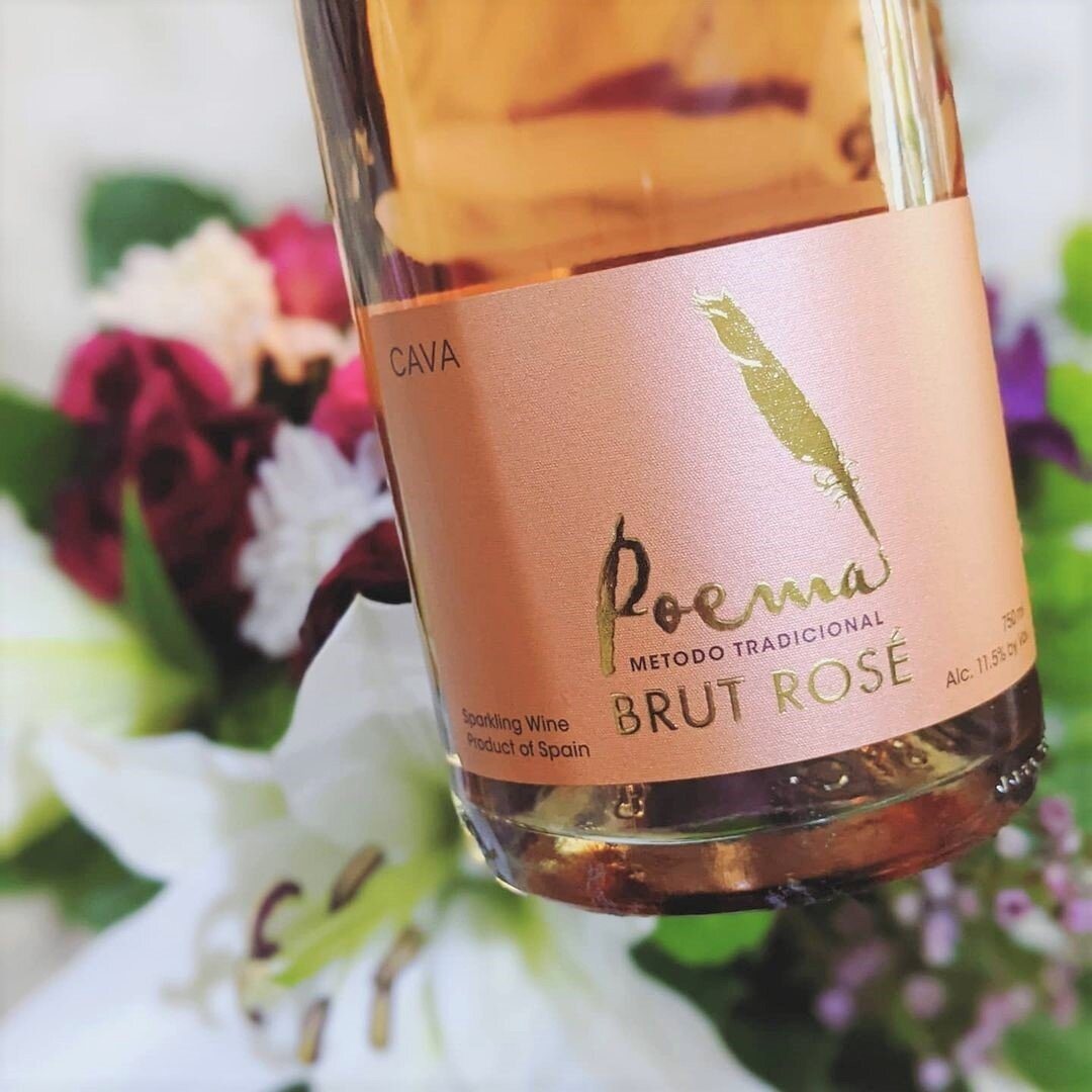 Saturday calls for fresh flowers paired with our equally light and fresh Brut Ros&eacute;. ⁠
Photo Credit: @avinifiedgirl