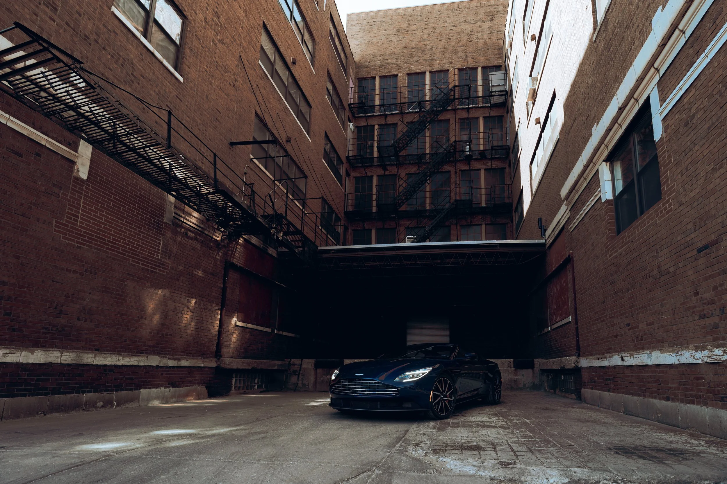 Aston Martin DB 11 