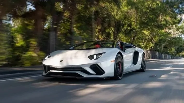 Lamborghini Aventador S 