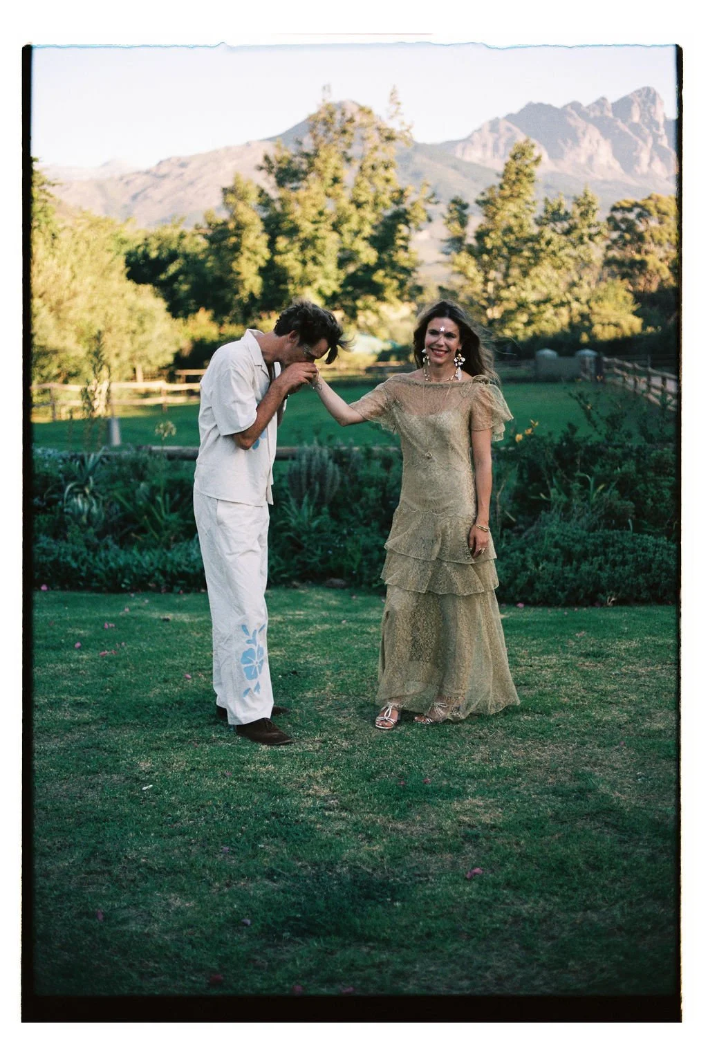 CaitlinFayPhotographyAlexis+Antoine-23 (1).jpg