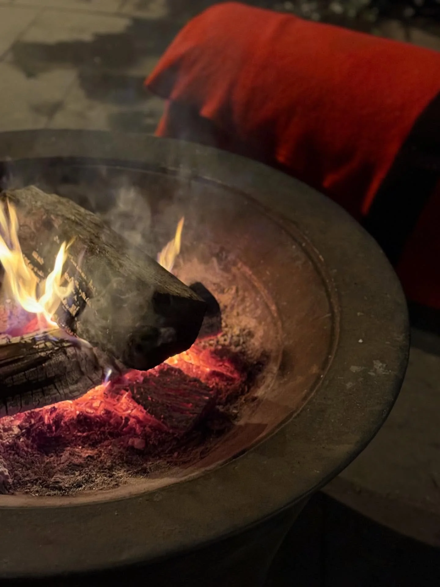 On a snowy night, this is my favorite way to keep warm. Truly nothing better in the  Winter (if you ask me)
Across cultures and history, gathering around a fire has been linked with ritual, storytelling, celebration, and collective memory. This tende