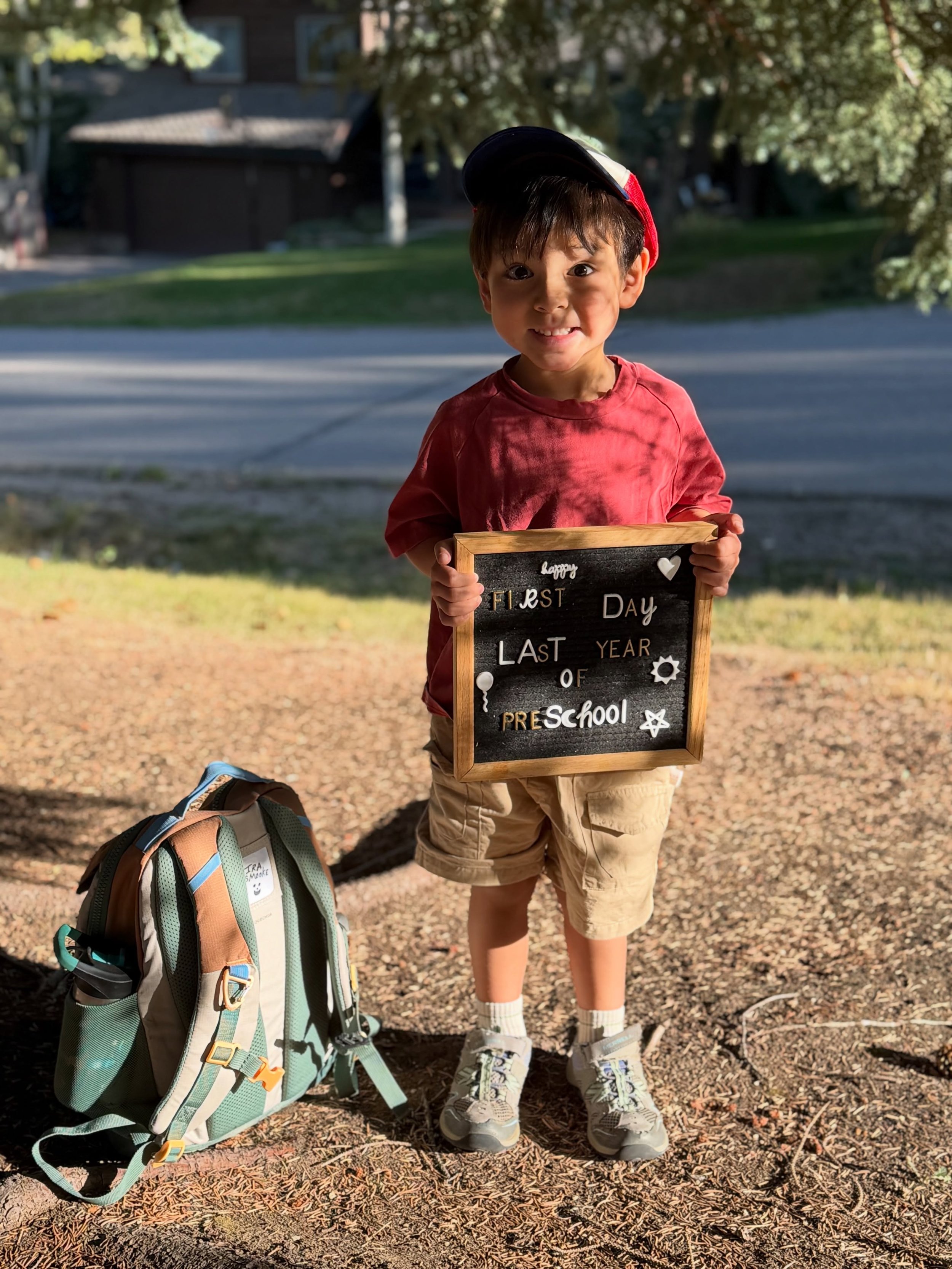 First day last year of pre school for Ira and first day of 4th grade for Norah 😭
Please stop growing up immediately children 😭