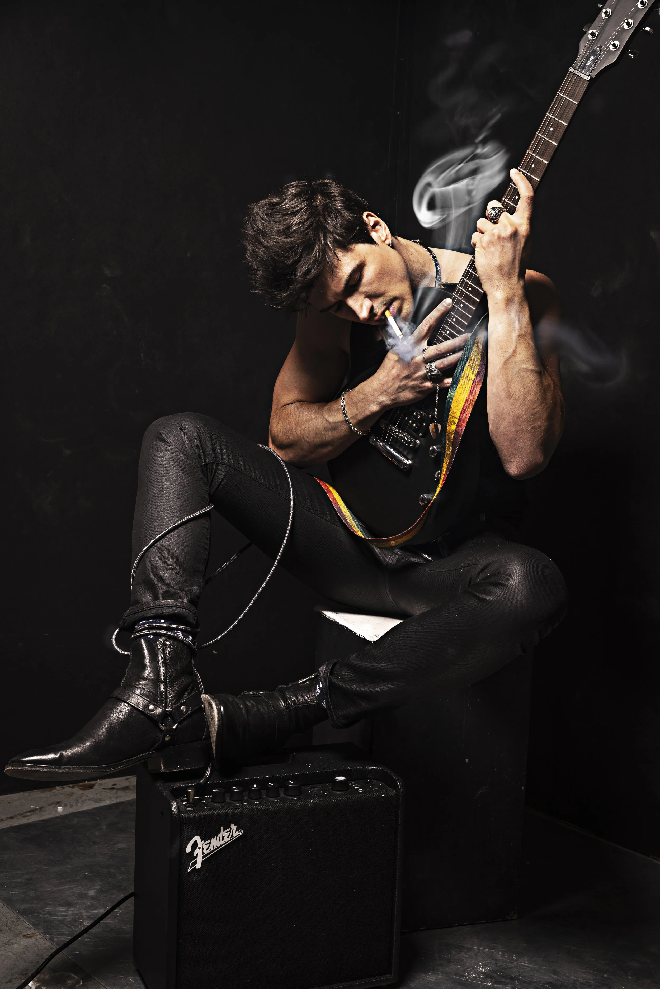 __Ion_BlackGuitar.jpg