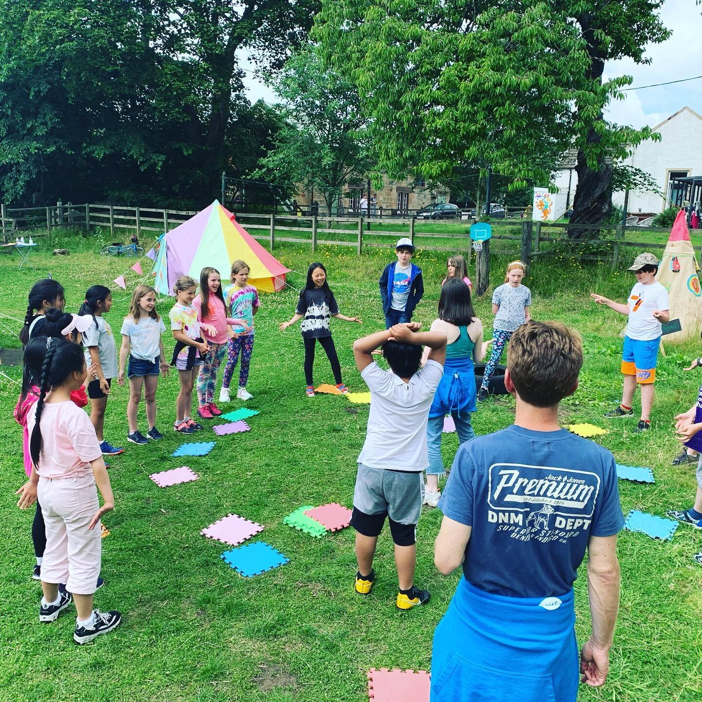 News! MORE CLASSES AVAILABLE!! 🎉

Firstly, we'd like to say thank you to all you wonderful grown-ups and your amazing young people for making last week's Summer Drama Camp so special. It was so much fun that even the sun came along every day! 🌞

We