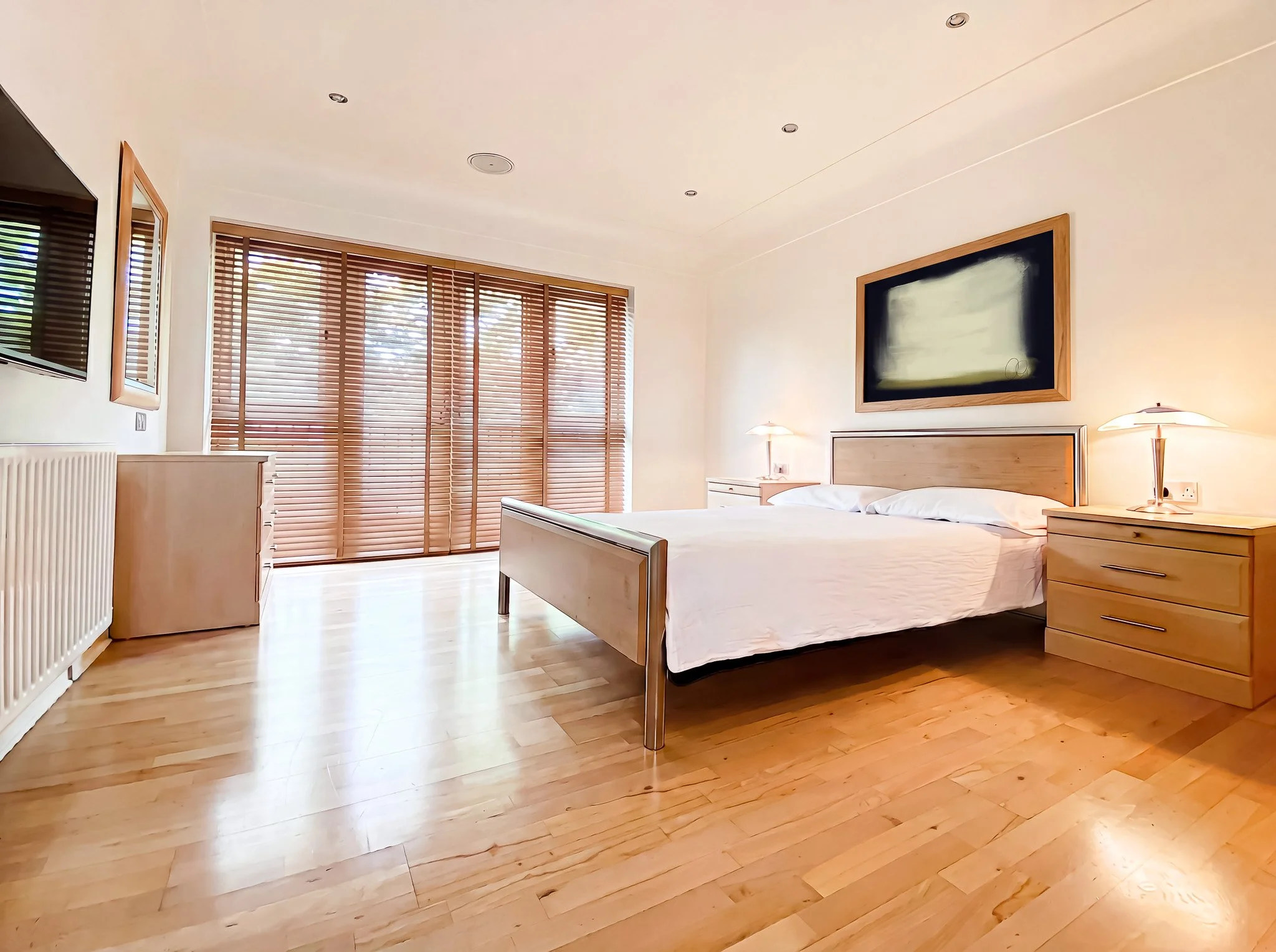 bedroom2a.jpg