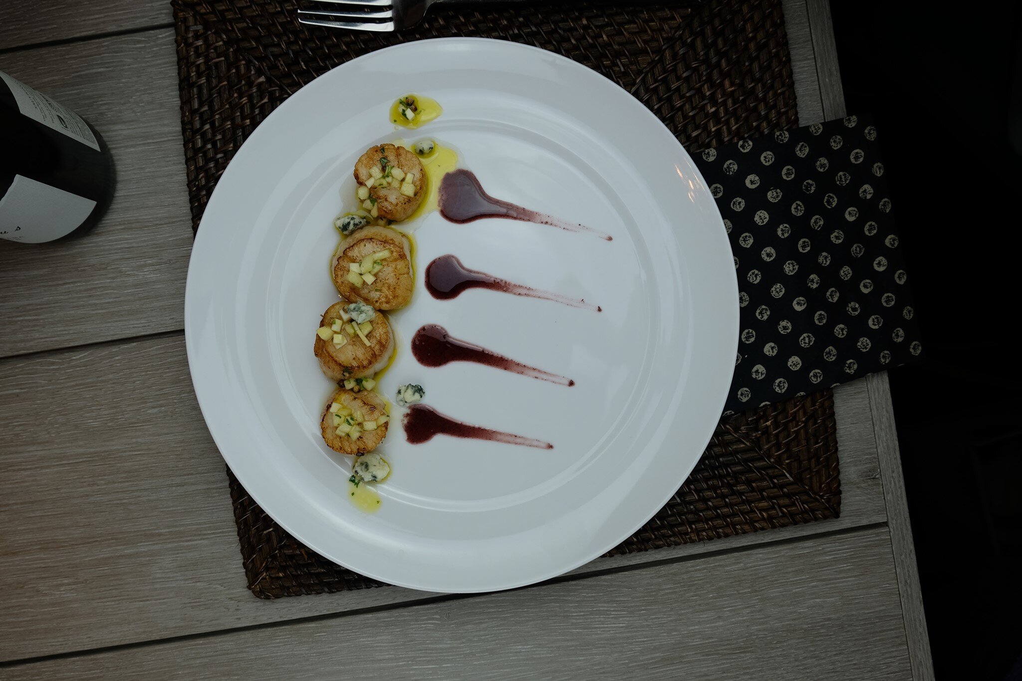 Seared Scallops with Port Reduction