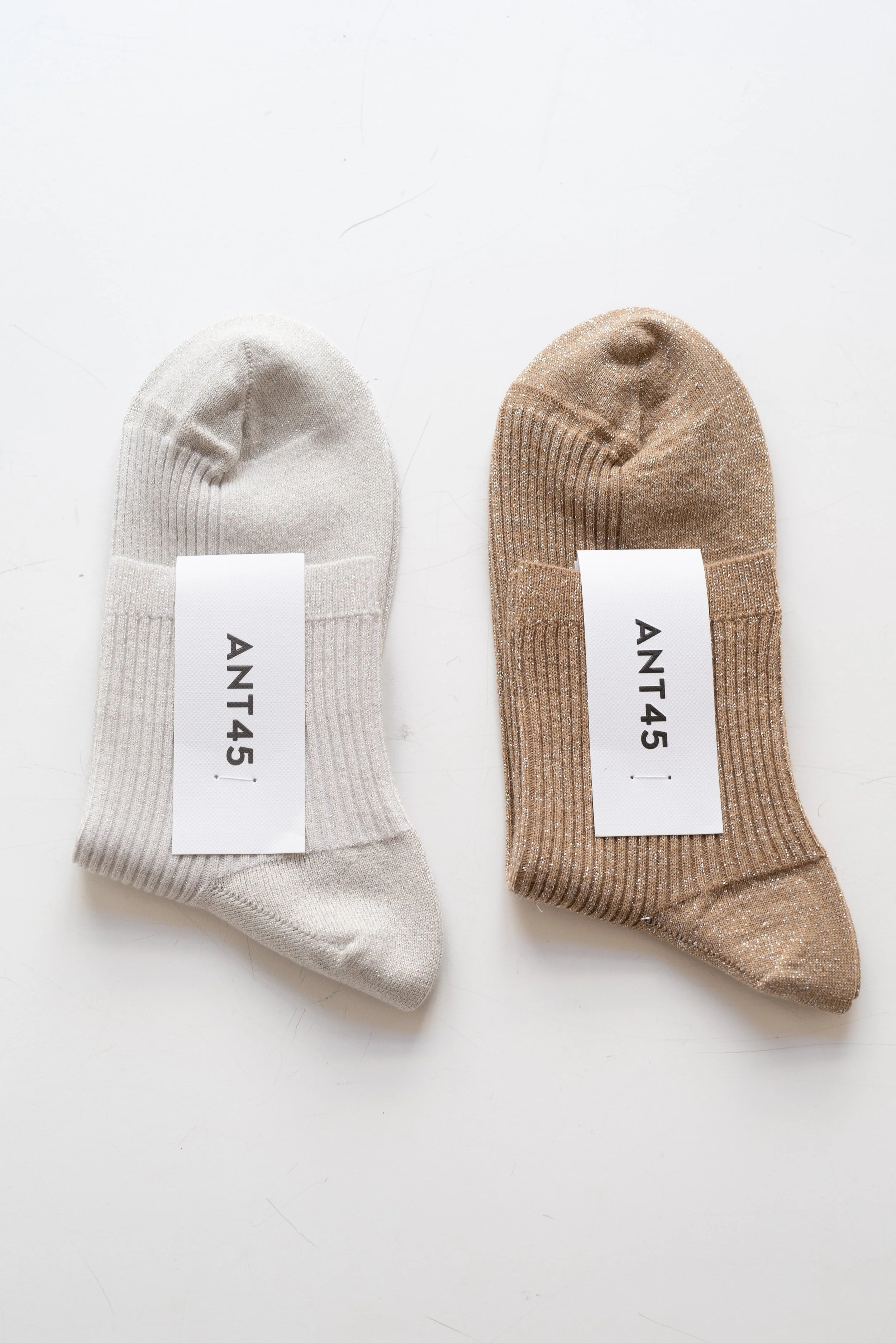 ANT 45 SHORT SOCKS FLORES