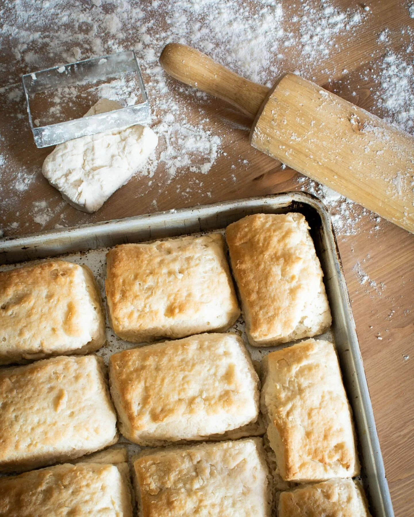 Happy National Travel &amp; Tourism Week, Memphis! ✈️ 🚎 🌎  we&rsquo;re grateful for all of the visitors who come to town and stop by to see us! 

Did you know our biscuits are made in house daily? That warm buttery goodness ya just can&rsquo;t resi