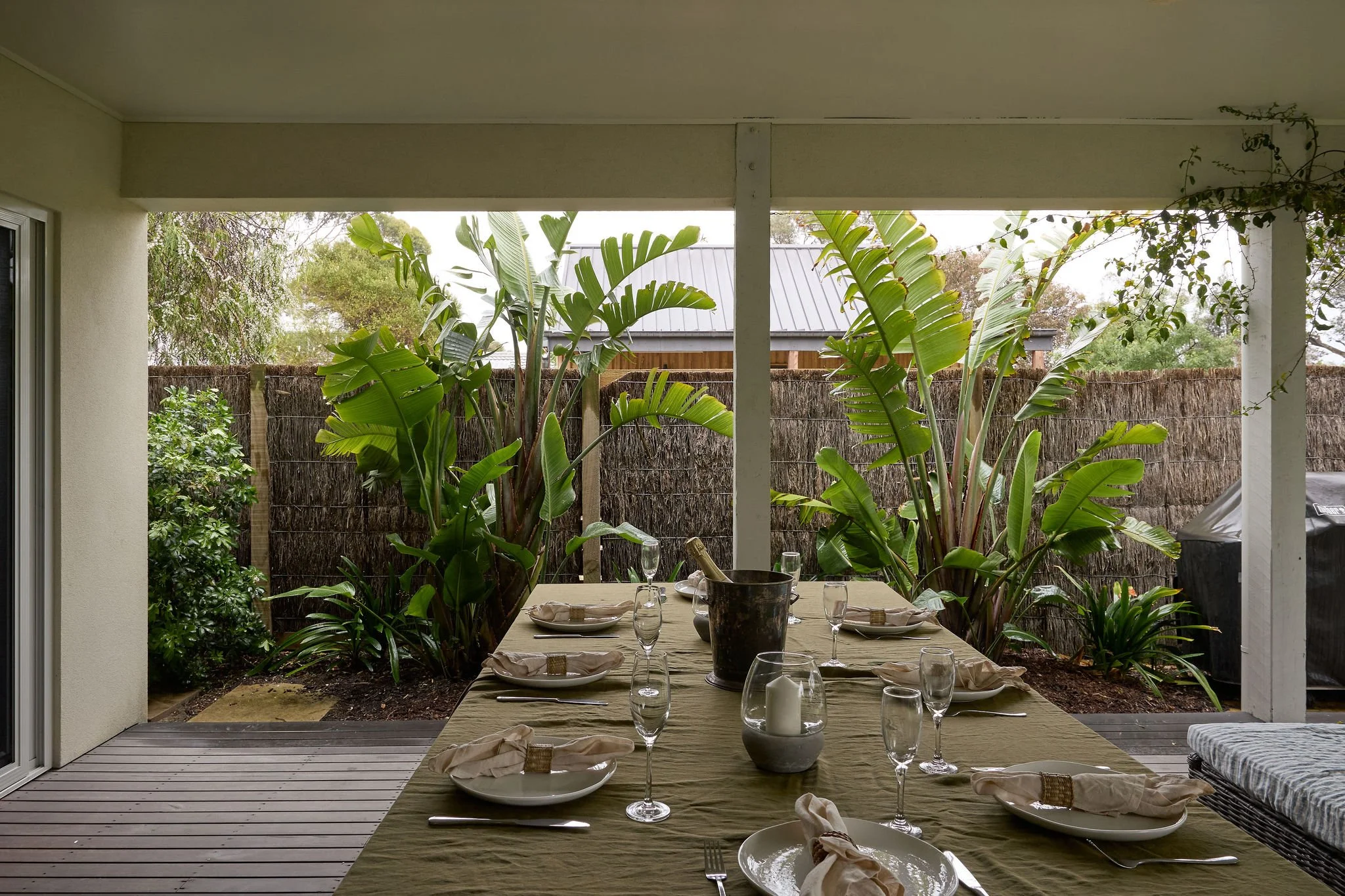 alfresco enetertaining.jpg