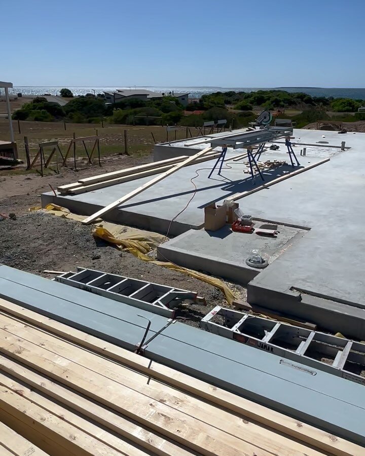 Pt Boston project is under way. 
New build with 3m &amp; 2.7m ceilings. High form up slab. 

www.jamarbuilding.com.au

#jamarbuilding #portlincoln #portlincolnhomes #coffinbayhomes #newbuild #dreamhome #building&nbsp;&nbsp;#customhomes #homebuilder&n