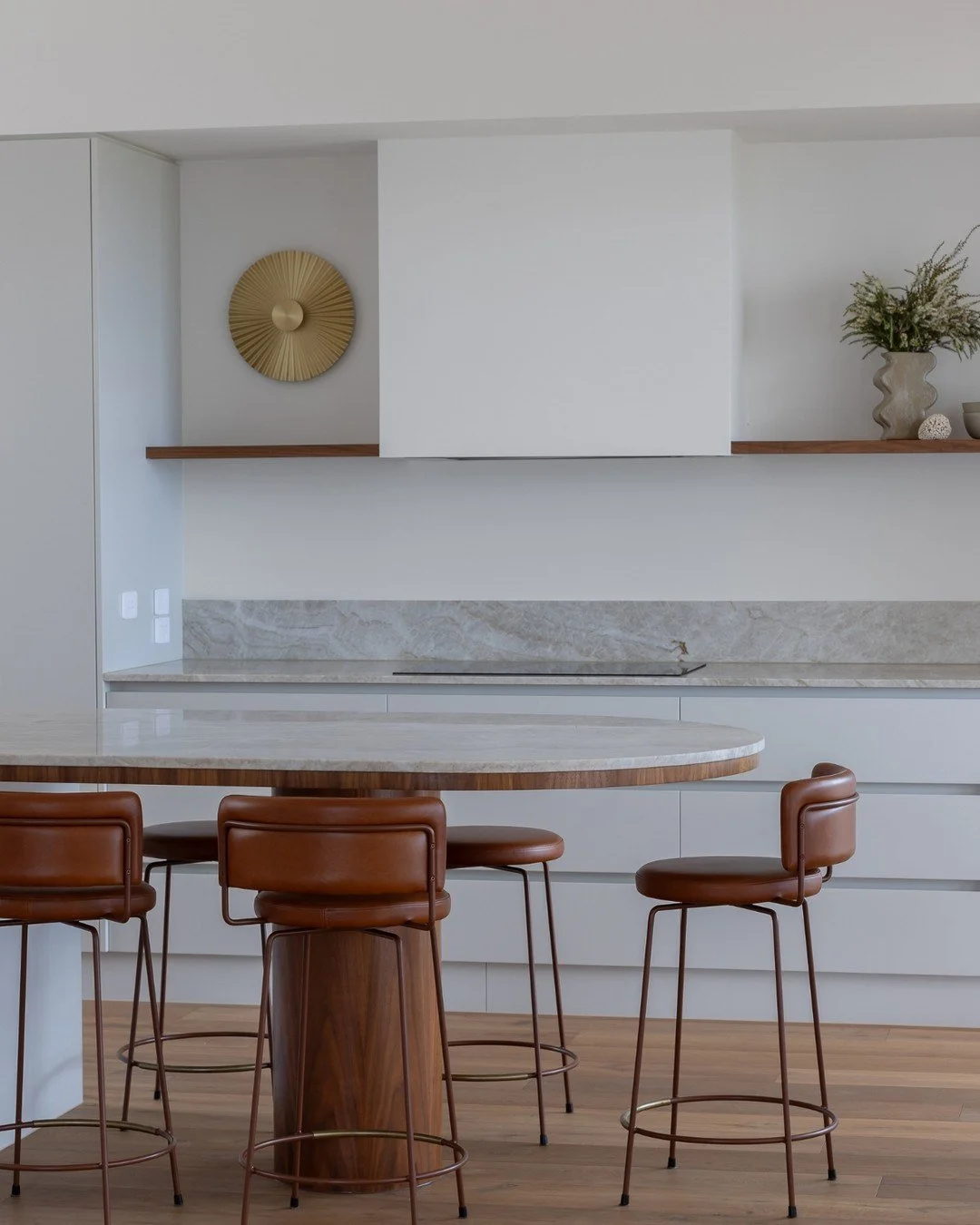 Timeless design. Understated luxury. Exceptional craftsmanship. This new home build has it all.

If you&rsquo;re planning a bespoke build or renovation, we&rsquo;d be honoured to bring your vision to life.

Builder: Jamar Building Services
Architect: