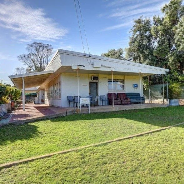 Who doesn't love a good before and after? 

Bringing this property back to life in the beautiful coastal town of Coffin Bay.

www.jamarbuilding.com.au