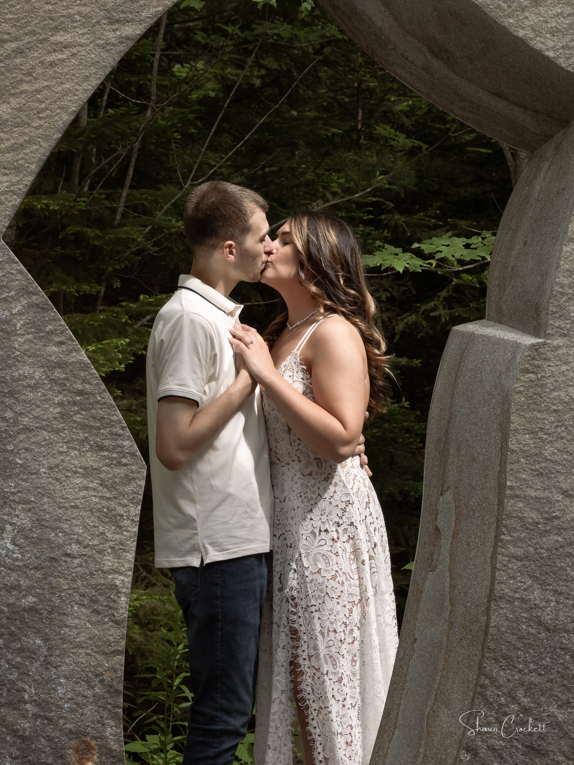 TheBeardedMainerphotography-EngagementSession-CoastalMaineBotanicalGardens-boothbayharborMaine-kristinDan-June2022-web-2961.jpg