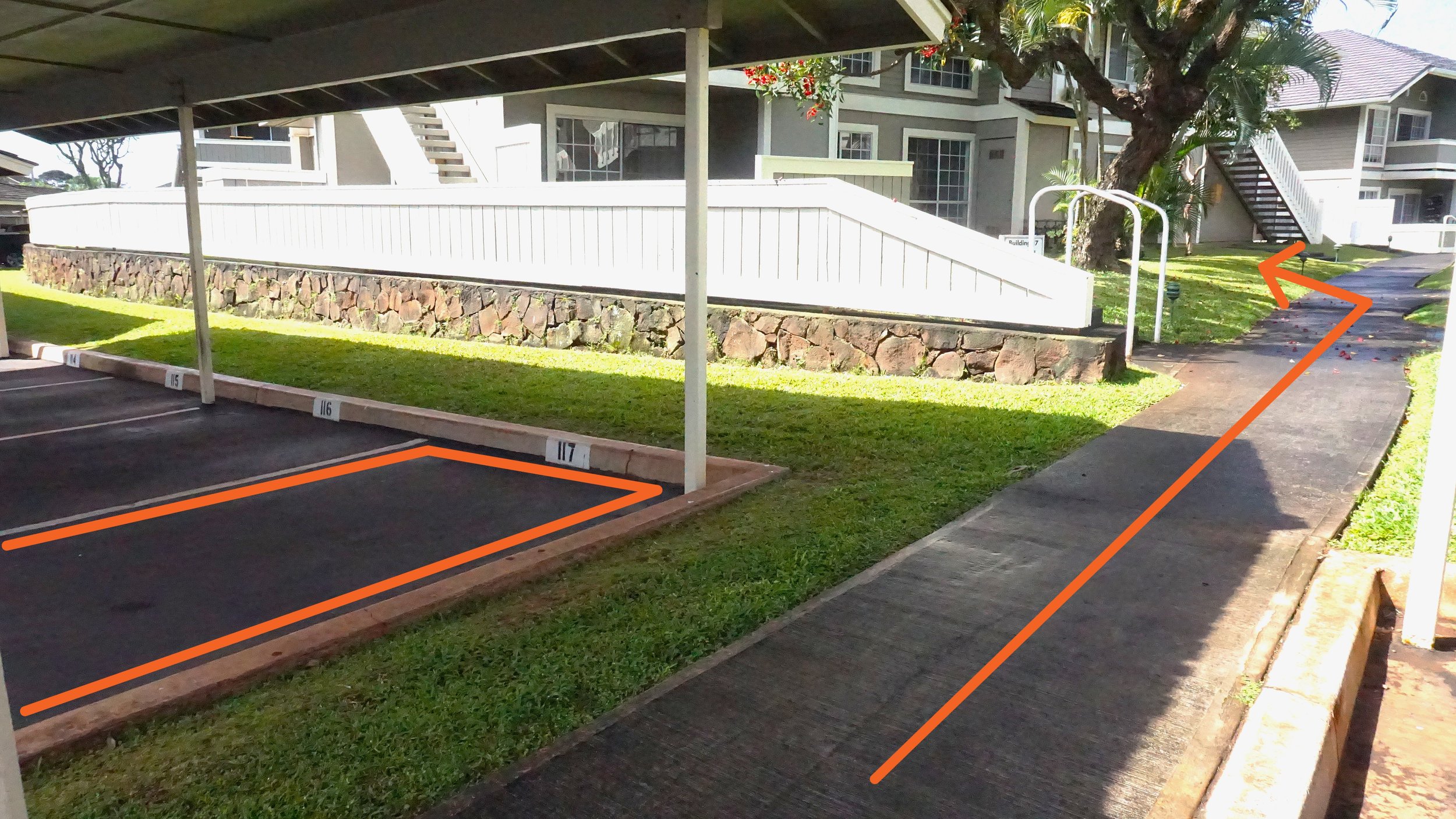 prkg.stall.walkway.to.unit.JPG