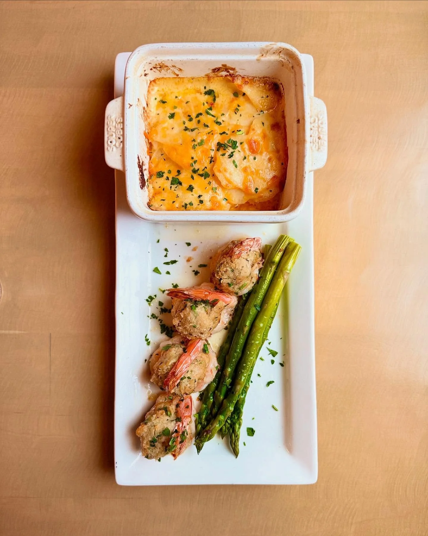 Featured this week:
Crab Stuffed Shrimp    
Crab-stuffed shrimp with drawn butter, cheddar cheese au gratin potatoes, steamed asparagus.
Make your reservation on our website!
Lostkeytap.com
.
.
.
#chefsfeature #bar #restaurant #d