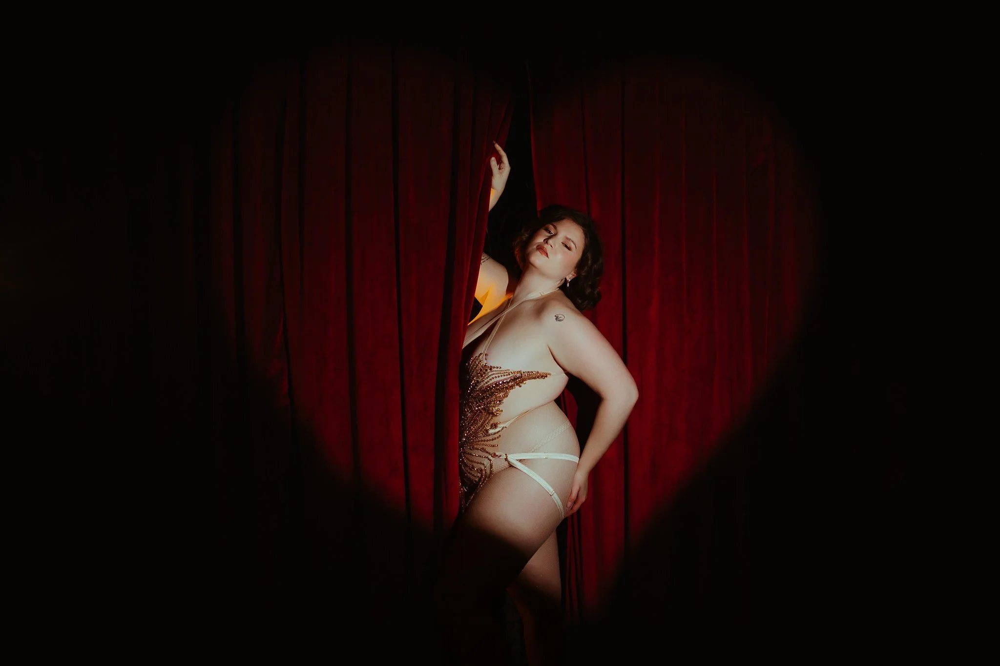 Stepping into the spotlight can be intimidating, but when you do it will all be worth it! Trust me, as an introvert I know a thing or two about putting myself out there and it feeling super squidgy. 

I spent the first year of my photography career p