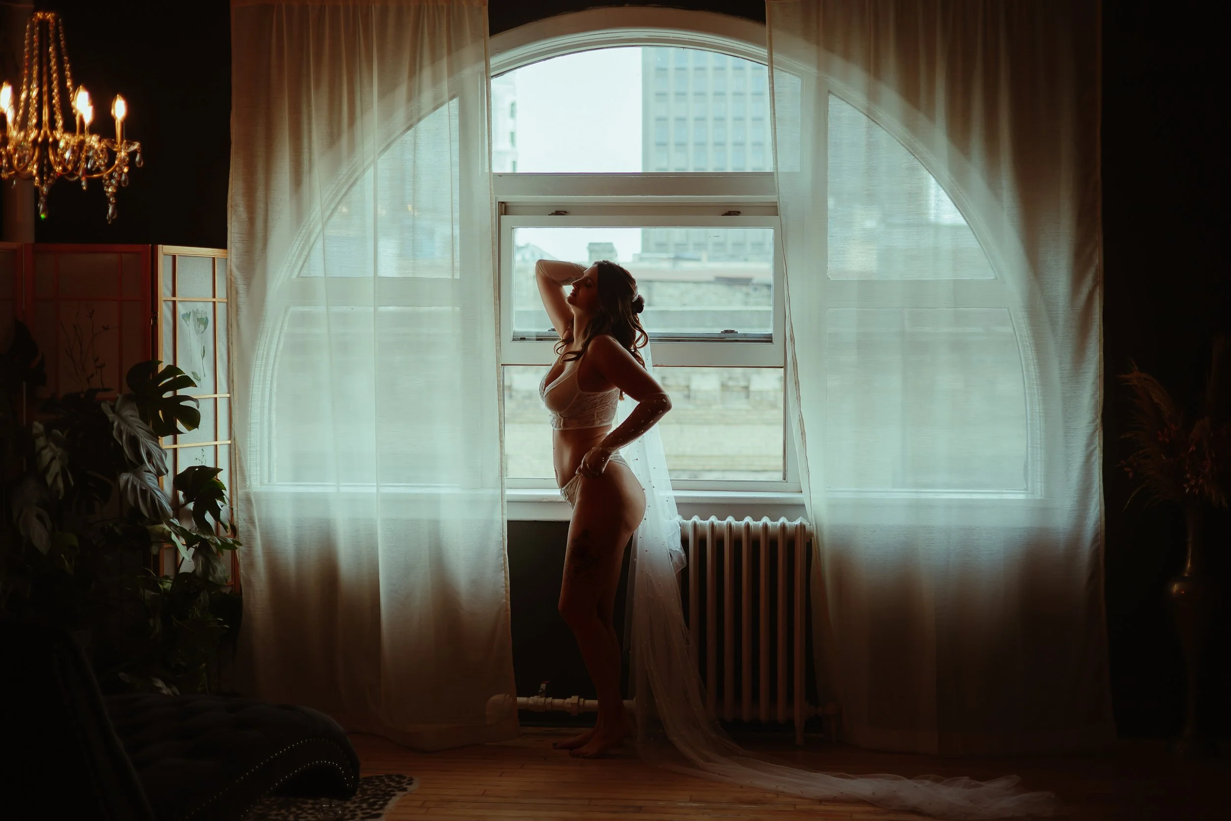 winnipeg bridal boudoir  (31).jpg