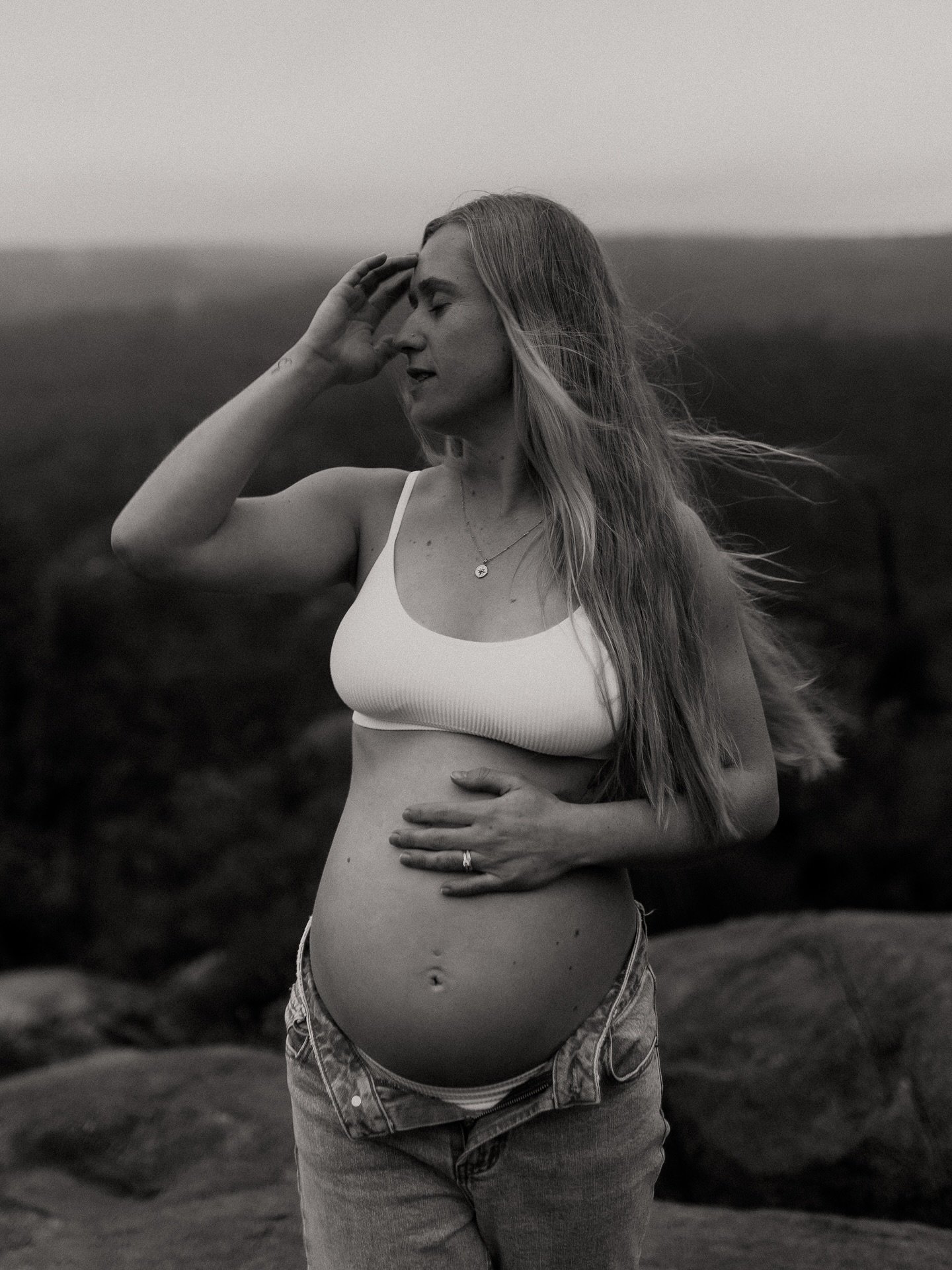 The conditions of this evening mirrored their journey to pregnancy so beautifully. It&rsquo;s been a long stormy road, but the light at the end of the tunnel never faded. I&rsquo;m so grateful the stars finally aligned for this gorgeous couple. Can&r