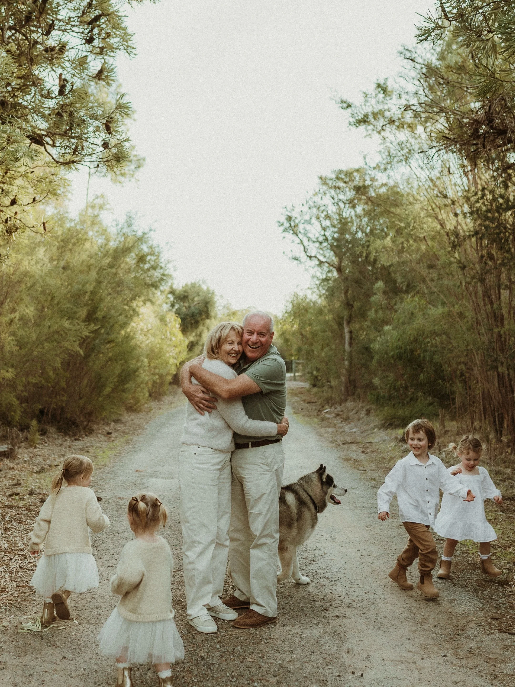 A shoot in honour of Nanna&rsquo;s 70th birthday 🥹 

Some of the best memories aren&rsquo;t made in grand locations - they happen right at home, surrounded by the people who know and love you most.