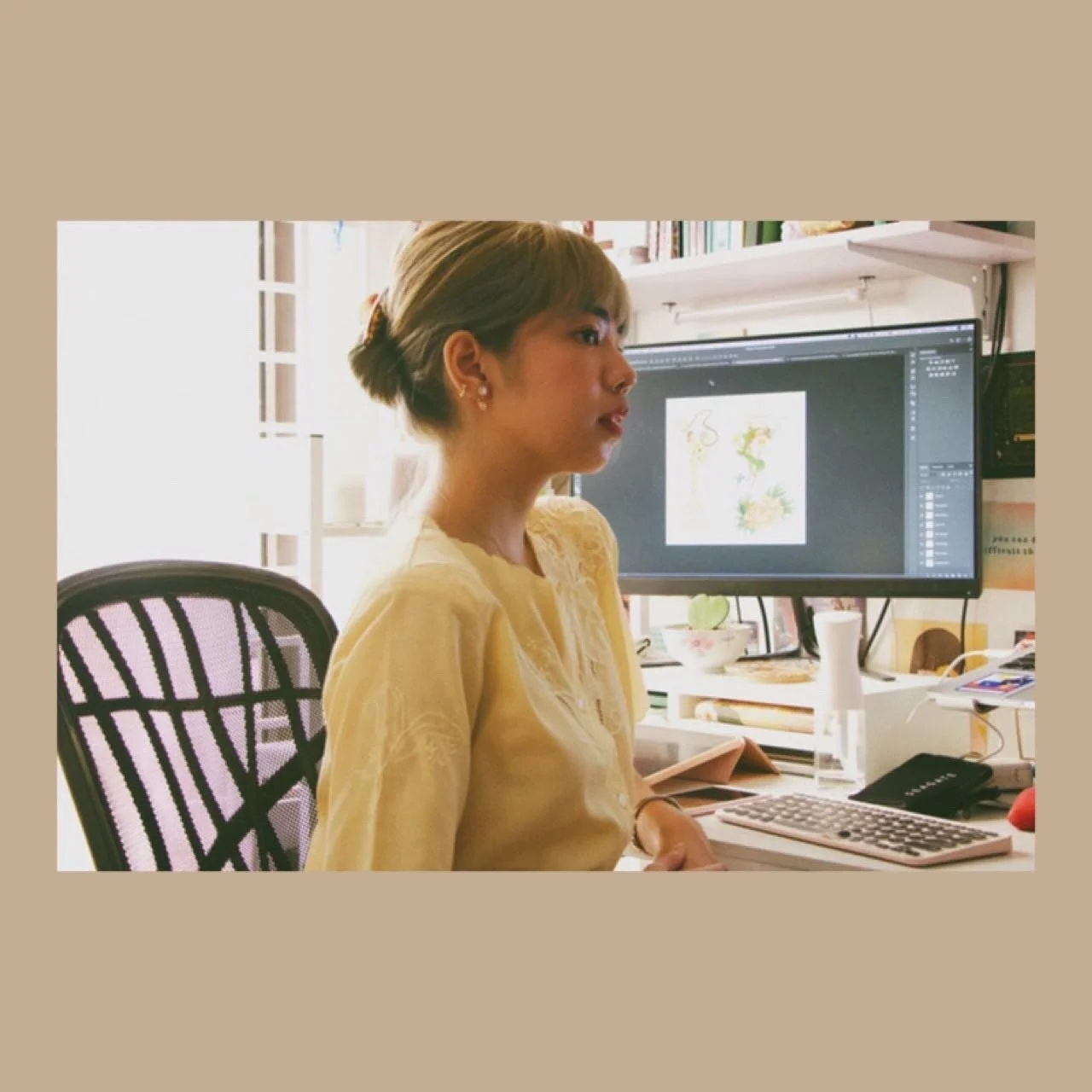 If you&rsquo;re new here, hello my name is Alyanna! It&rsquo;s nice to meet you~ ☺️ I don&rsquo;t often show my face, but I recently colored my hair gray and I took lots of photos earlier so I thought I&rsquo;d re-introduce myself to all the new foll