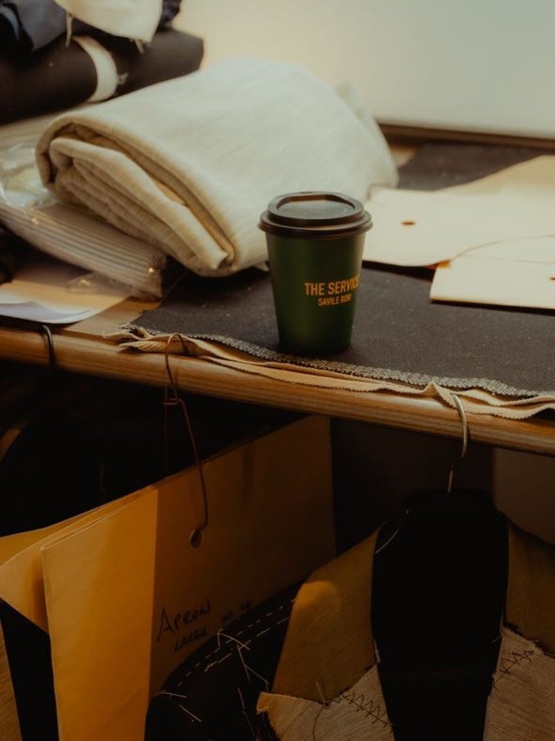 Coffee meets craft.

From our original coffee houses on Savile Row to our current space in Piccadilly Arcade, you&rsquo;ll find gentle nods to the sartorial craftsmanship that sits at our core.