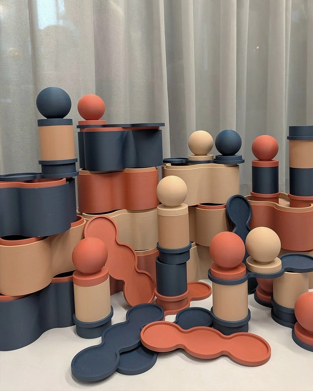 And we are live! We released our collection last week in a limited edition with only 10 of each made.

Where to buy:
📍 until the 22nd of December @thefishmasshop, Fish Island, Hackney Wick, E3

📩via DM with the offer below
pencil pot &amp; tray &po