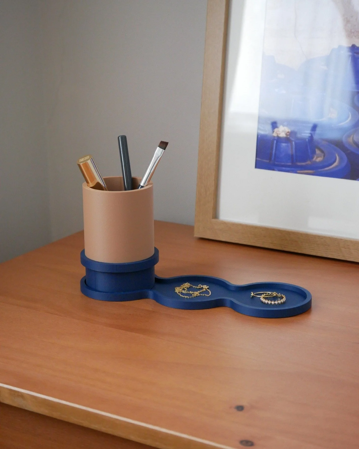 Get back home. Find in your pocket another pen you accidentally took from the office. Drop it in the pot.

PENCIL POT &amp; TRAY - &pound;18 via DM

A set of stamps, snuggled into their own tray. Leave little love notes behind you. Everywhere you go.