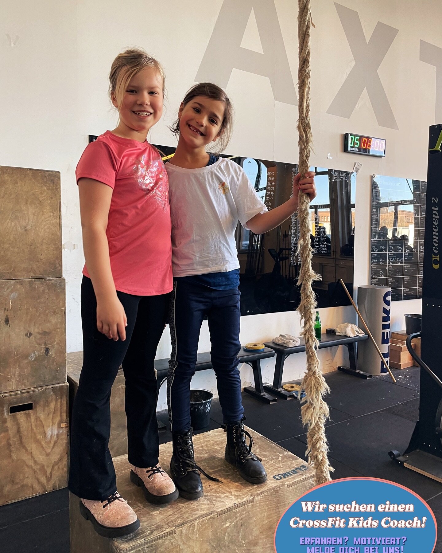 Liebe Community,

Es ist so weit! 
Wir suchen einen CrossFit Kids Coach! 😍

Du hast Interesse und bringst folgende Eigenschaften mit: 
👉p&auml;dagogisches Geschick 
👉Begeisterung und Spa&szlig; mit unserem Nachwuchs 
👉Sicherheitsbewusstsein 

Dan