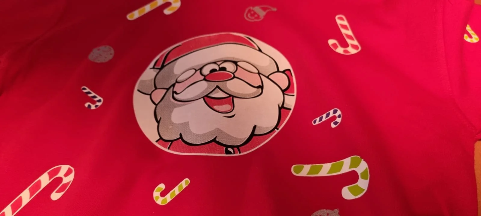 Har du lyst til å lage din egen julegenser?