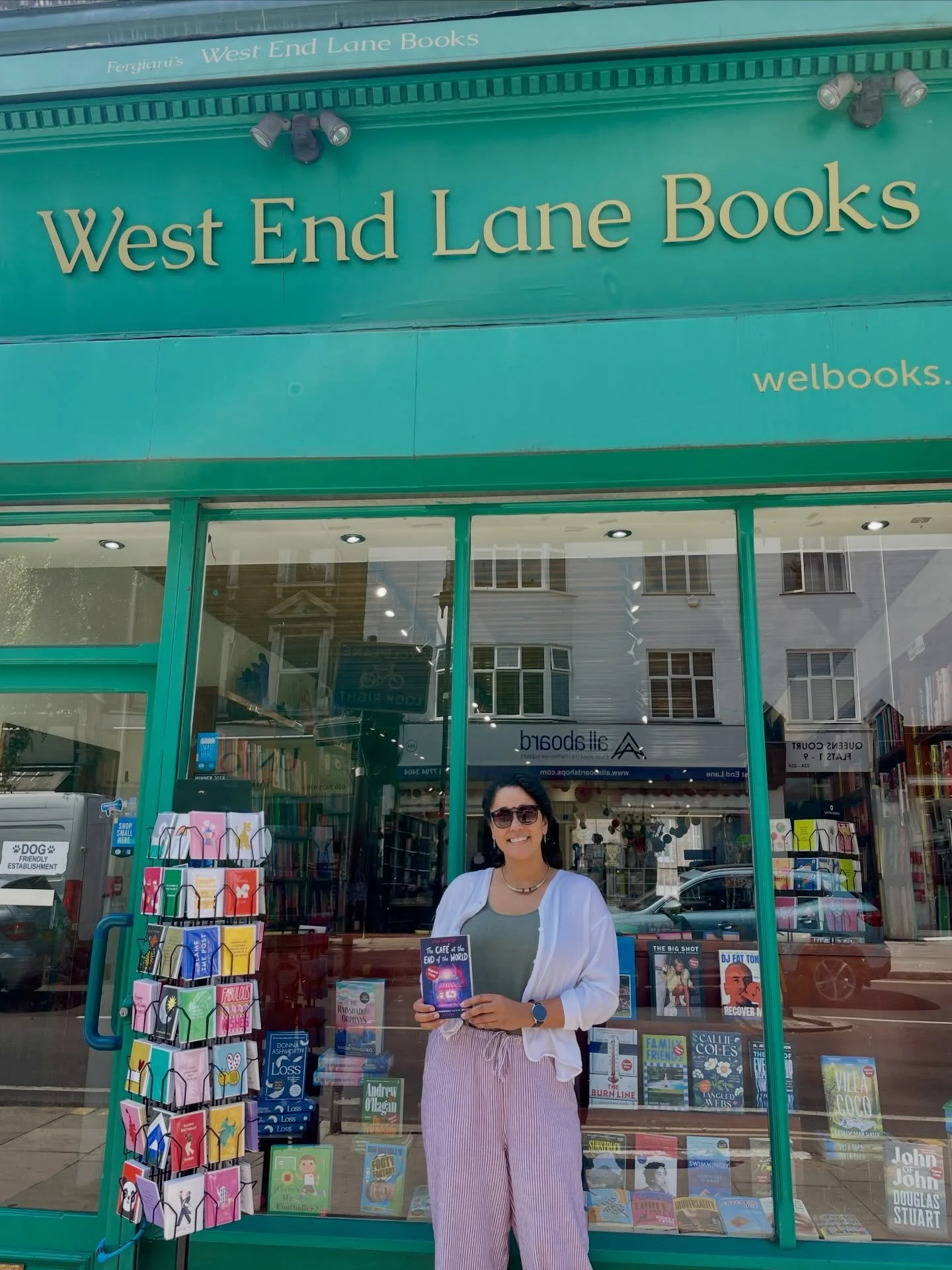 Happy publication day to the lovely @helen_jcomerford! 💕☕️Thank you for coming along to sign so many copies for us! Signed copies available now on our website at WWW.WELBOOKS.CO.UK 💕☕️