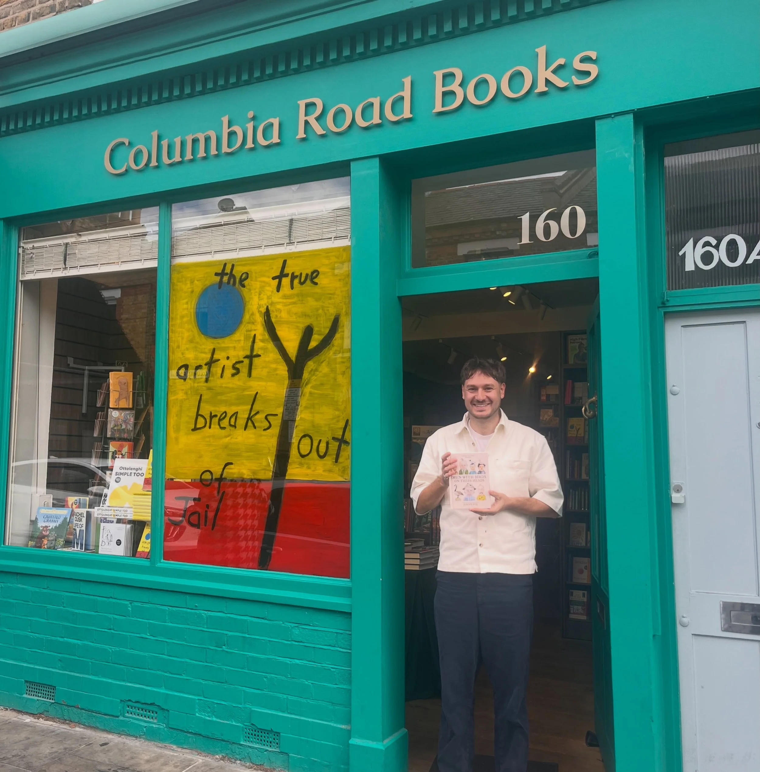 A huge pleasure to talk about birds, books, and all things fun with you @menwithbirdsontheirheads 

#books #london #bookshop #bookrecommendations #birds