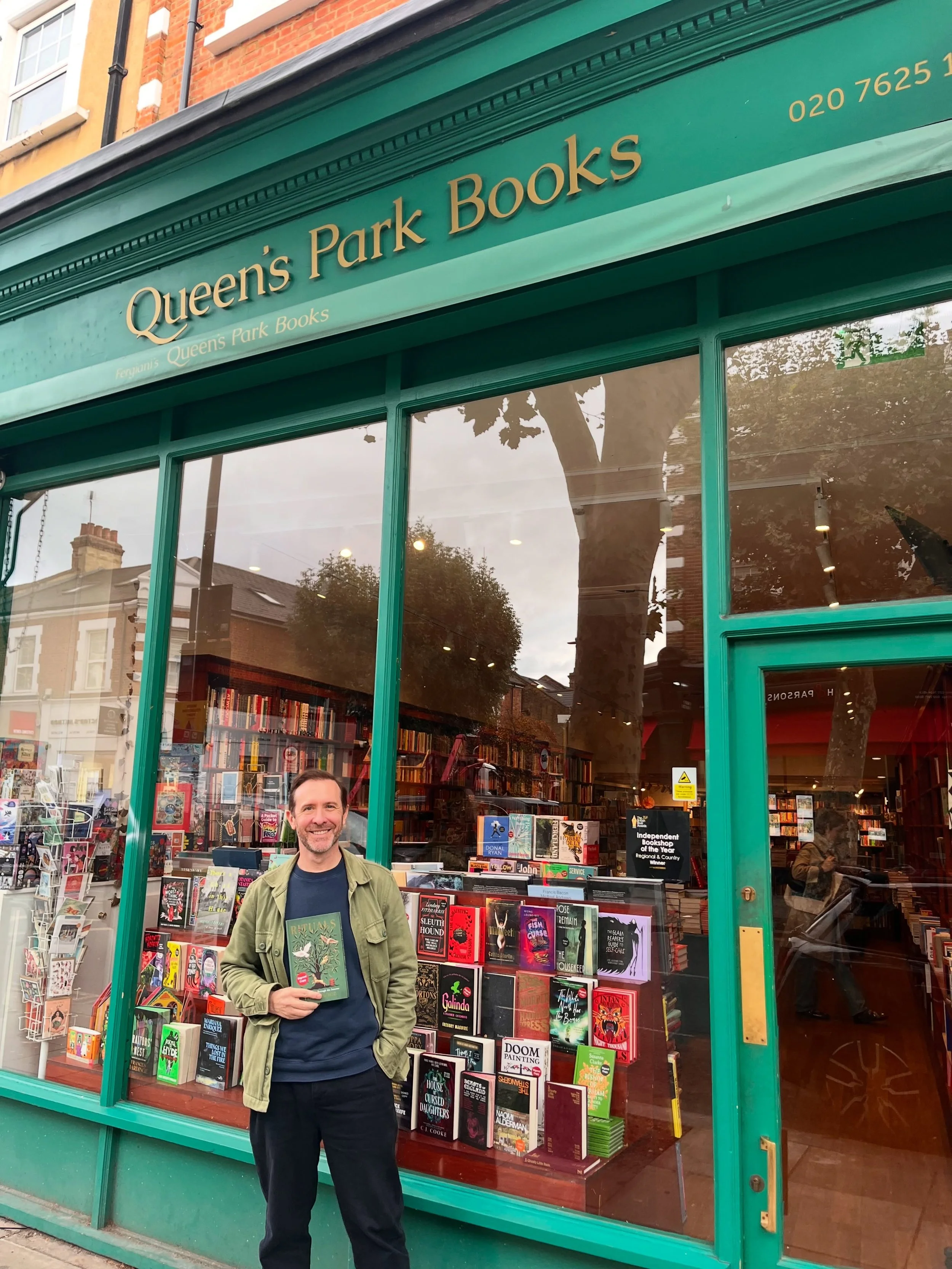 What a pleasure, a treasure &amp; a gem @timdownie1 is! Huge thank you for getting through the mountain of books in such a timely fashion! For everyone who ordered your book will be with you soon! 🏃

#books #bookshop #london #folklore