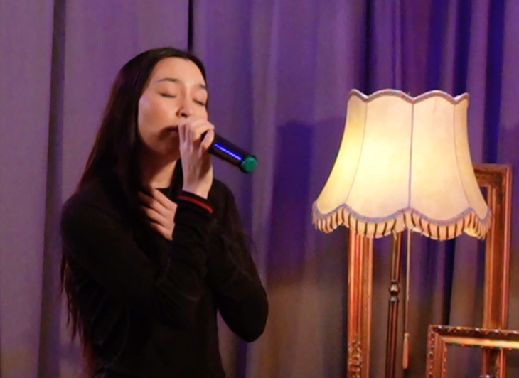 Mikrofontraining im Vocal Basis Kurs der Musikwerkstatt Ottensen