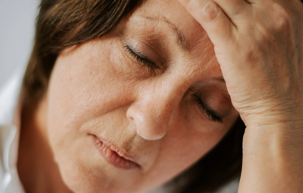 Perimenopause Symptoms and How Hormone Therapy Helps