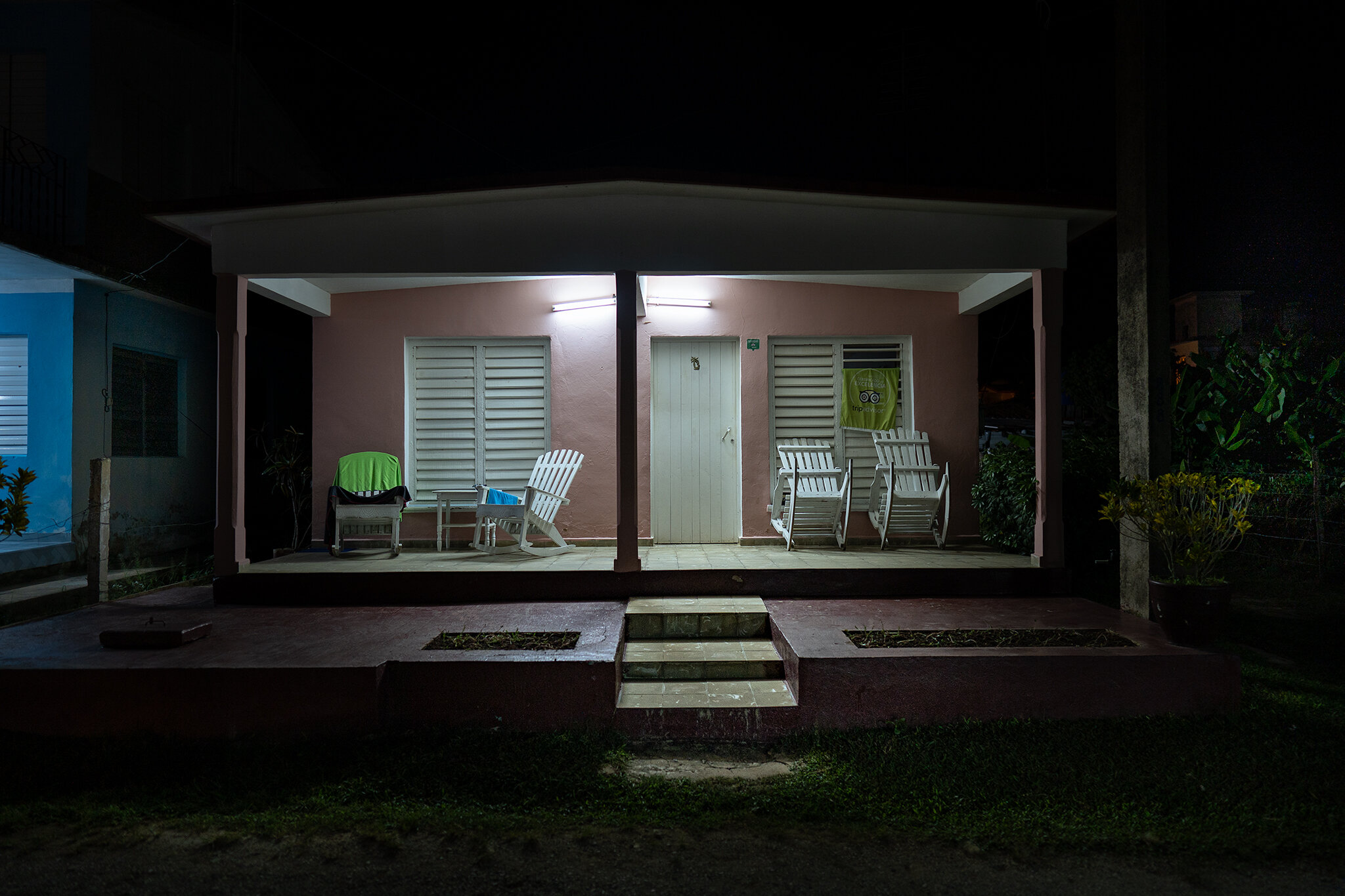 Cuba Pink House 2019-09322-Editar.jpg