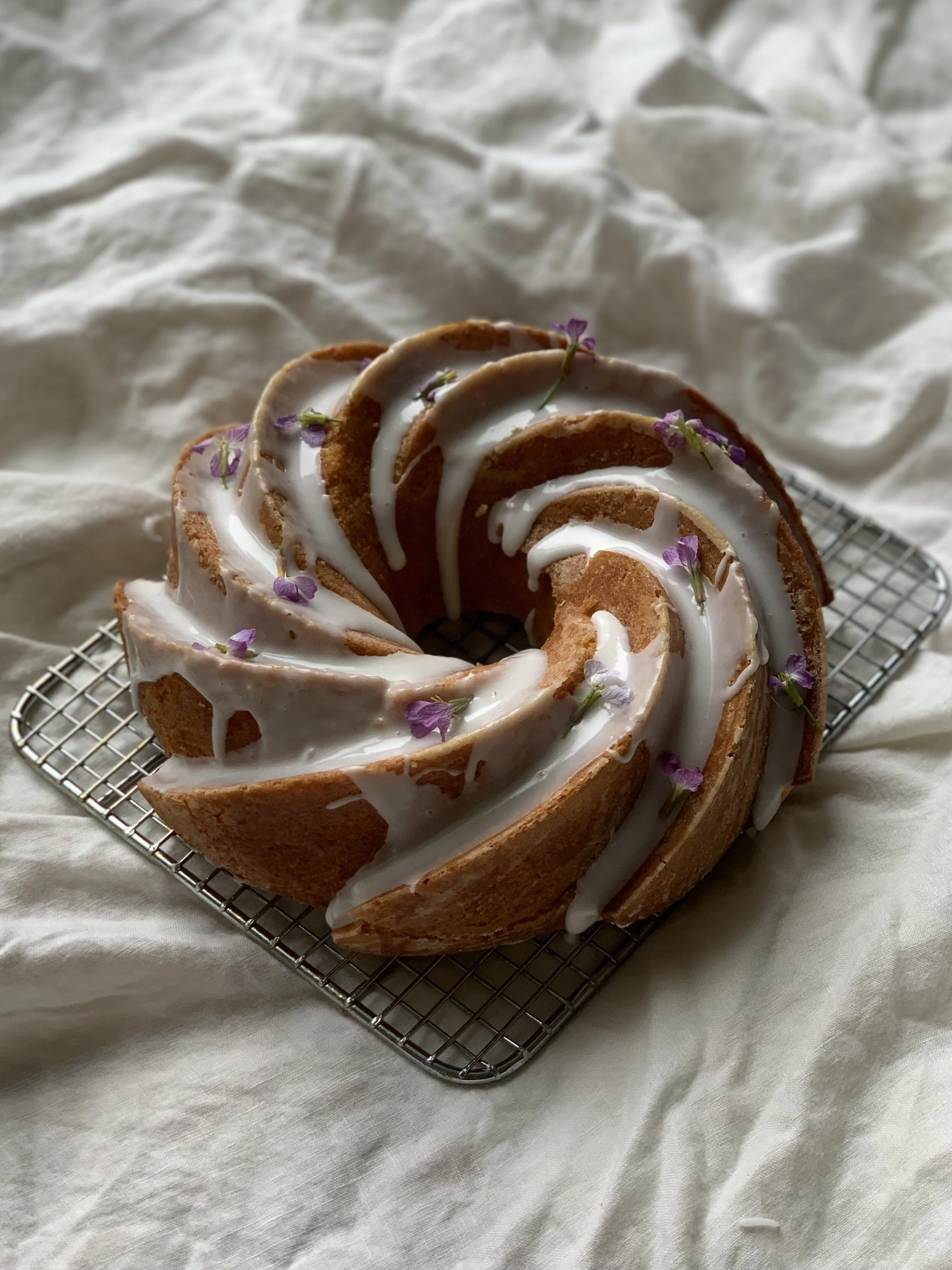  DAUGHTER , Freelance Baker // For coffee shop Daughter in Brooklyn, I create Bundt Cakes for their bakery twice a week. 