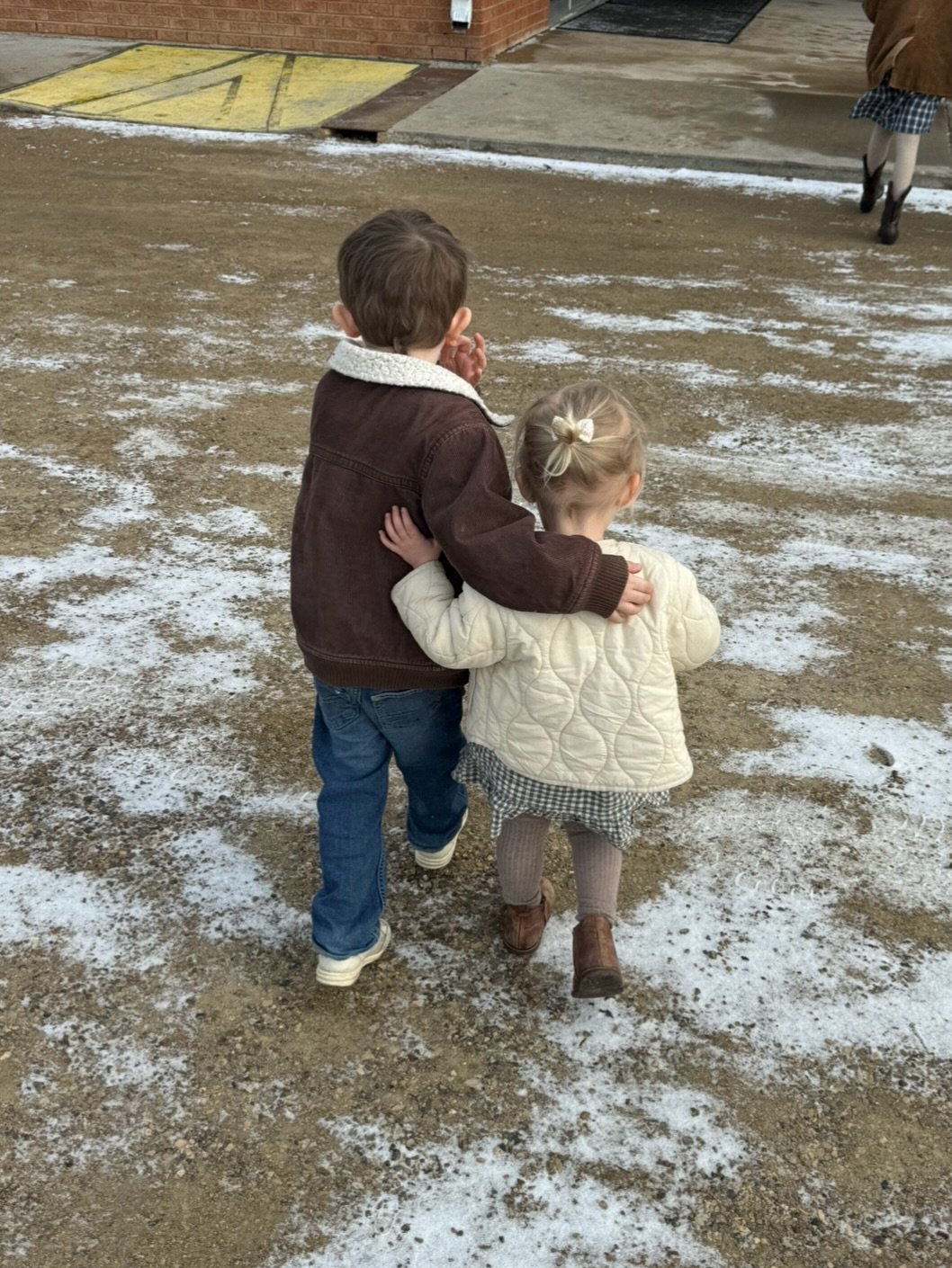 Life lately ✨

1. Best friends ❤️
2. Anatomy scan came back clear - PRAISE GOD
3. Childhood
4. Family field trip
5. Got beat by my 6 &amp; 8 year old in Quirkle
6. Halfway there 👶🏼
7. Crocheted a sweater for baby 🧶 
8. Ladybug rescue!
9. Yummy foo