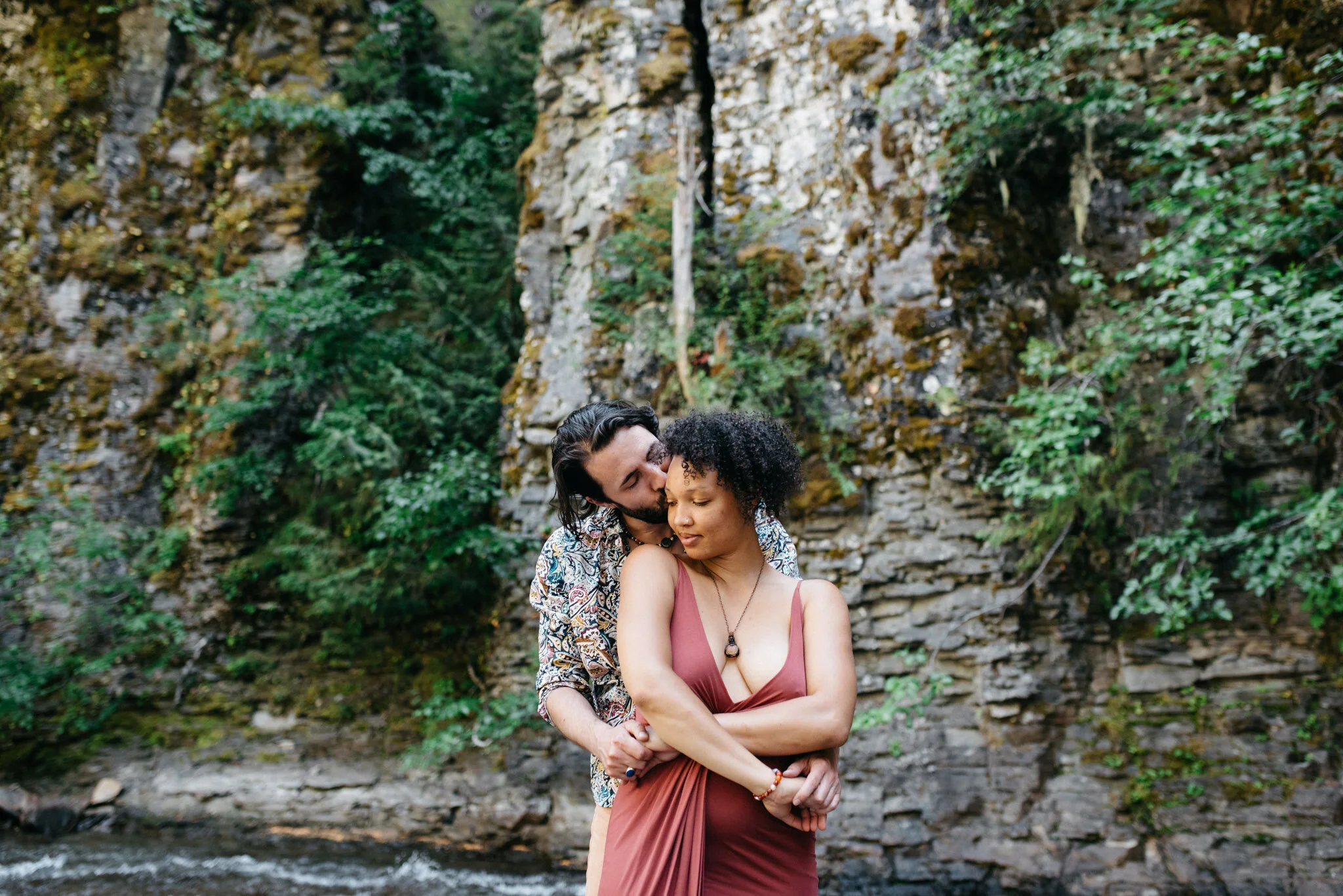 pacific northwest waterfall elopement