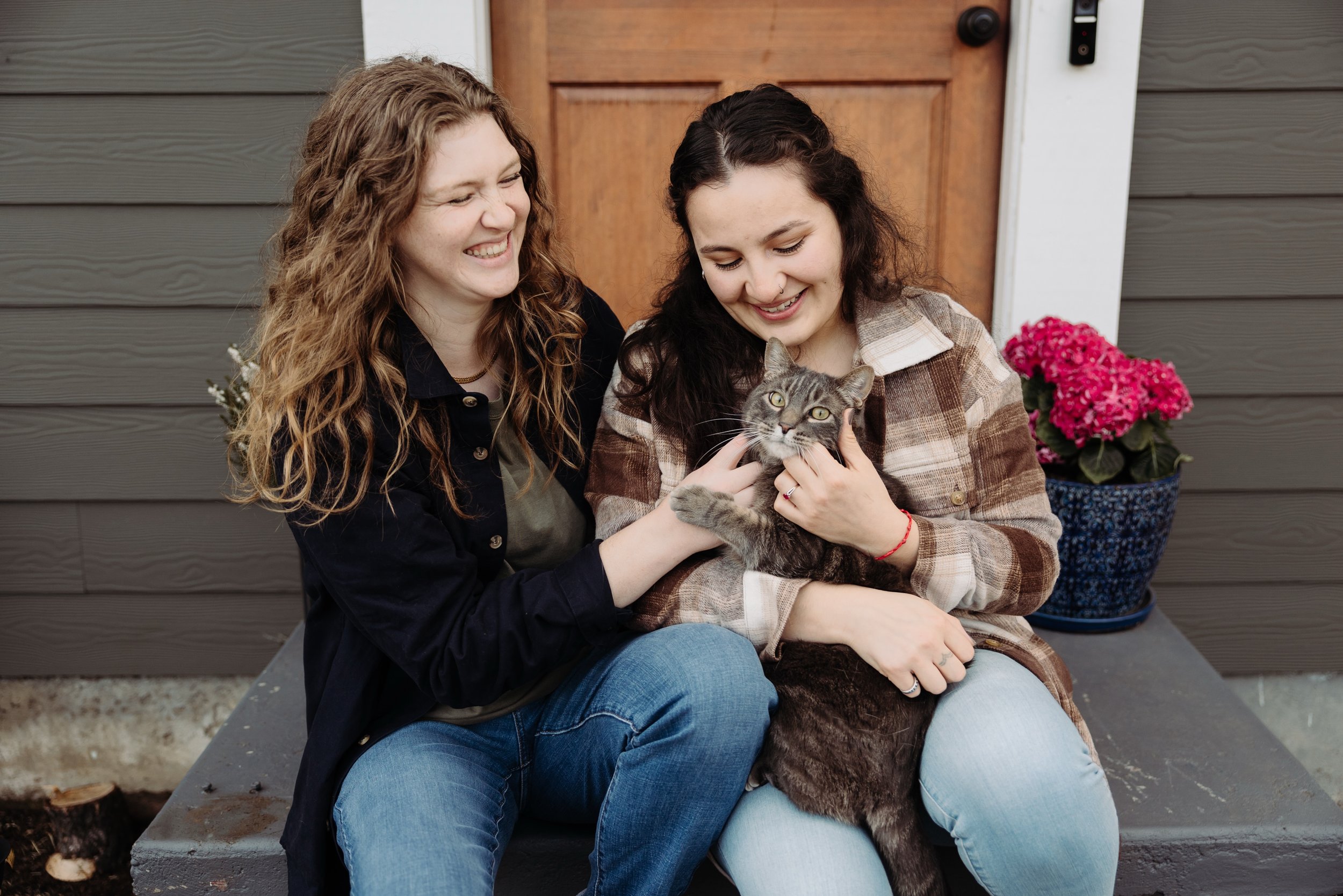 Cat people, front porches, genuine laughs &mdash; this is why I love in-home sessions. No fancy location needed when the good stuff is already right there 🏠🐈

#inhomesession #engagementsession #portlandphotographer #catpeople #couplesphotography