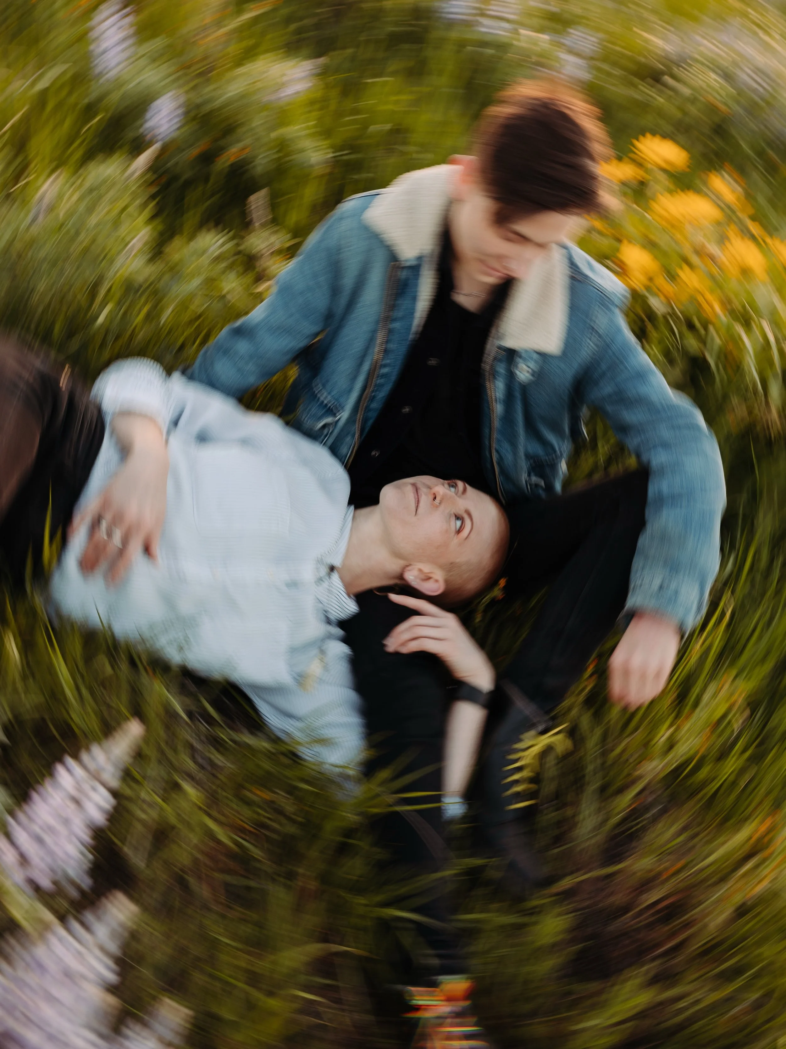 finally unlocking the vault and letting some old photos out &mdash; starting with Ally &amp; Gangle&rsquo;s couples session at Rowena Crest in 2022. golden hour in the Columbia River Gorge, wildflowers, and pure joy. Some moments are worth the wait ?