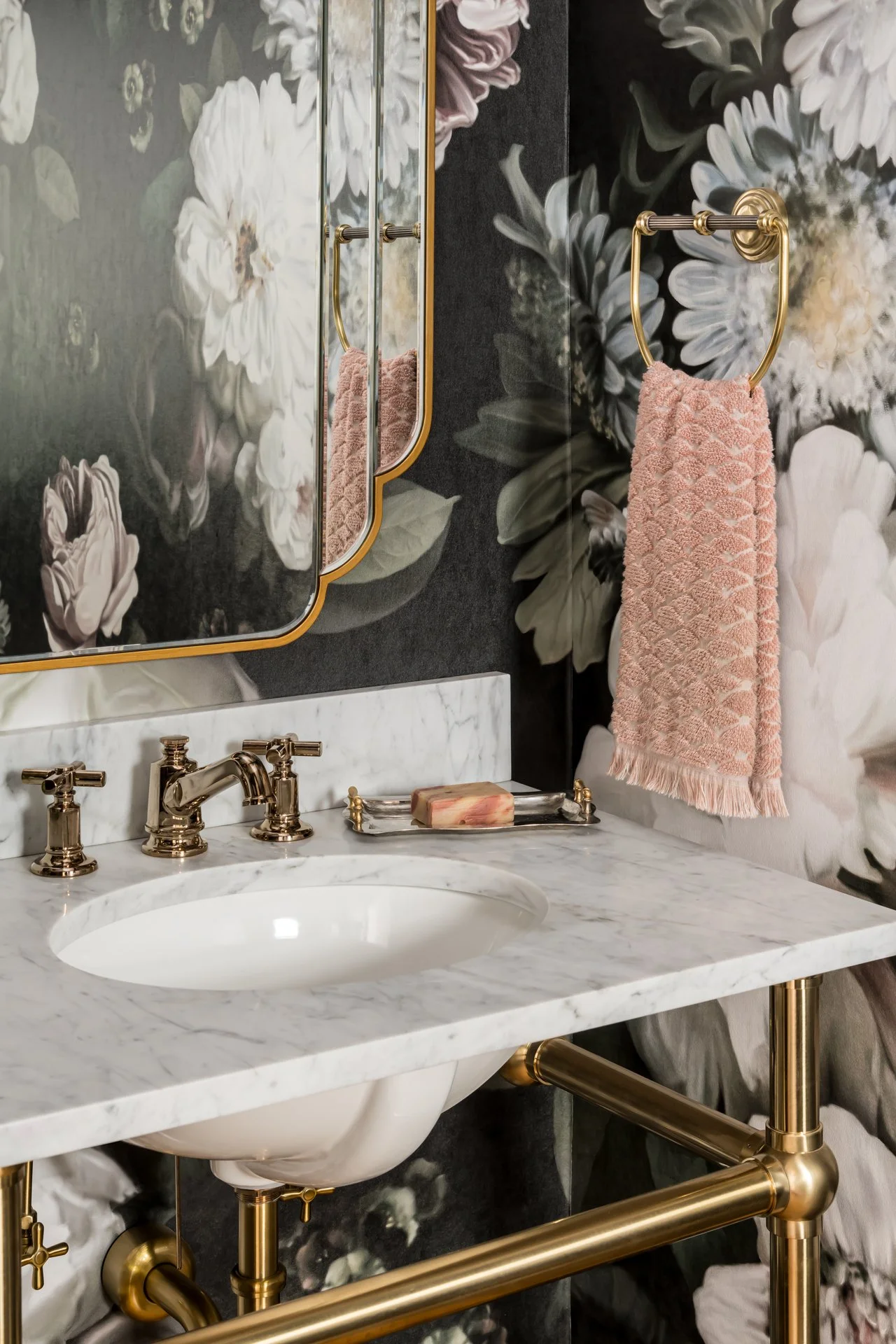 powder_bath_sink_oakhurst_atlanta_ga.jpg
