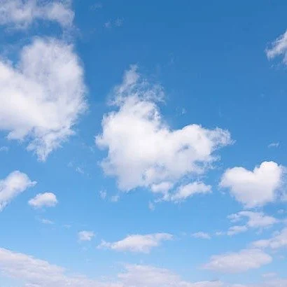 My blue heaven --
Don't let Friday the 13th cloud your vision for Valentine's Day! 

#BelleBloo