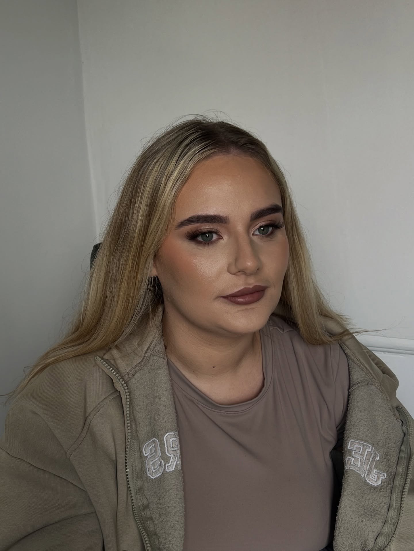 Soft glam for Tayler's gorgeous bridal trial - achieving full coverage while keeping it elegantly bridal ✨

Drop me a message to enquire today! 🫶🏼 
.
.
.
.
.
.
#bridalmakeup #BridalMUA #WeddingMakeup #BridalLook #BridalGlam #WeddingDayMakeup #Brida