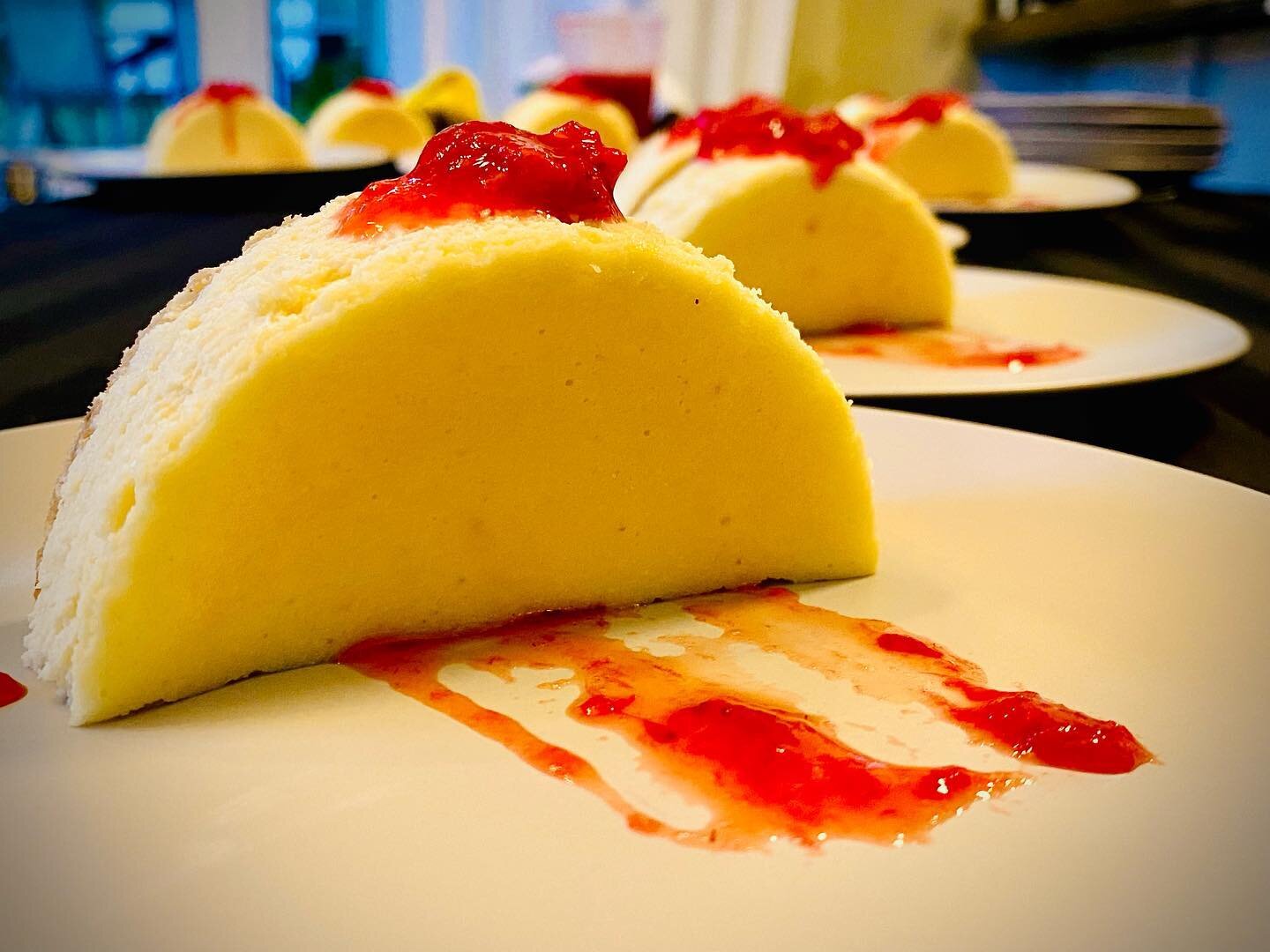 &bull; tradition inspired &bull;

Traditional NY Jewish style cheesecake for a summer wedding

#freshfood #localbusiness #localfood #supportlocal #supportsmallbusiness #womanownedbusiness #entrepreneur #lakelife #lakeJoseph #lakerosseau #lakemuskoka 