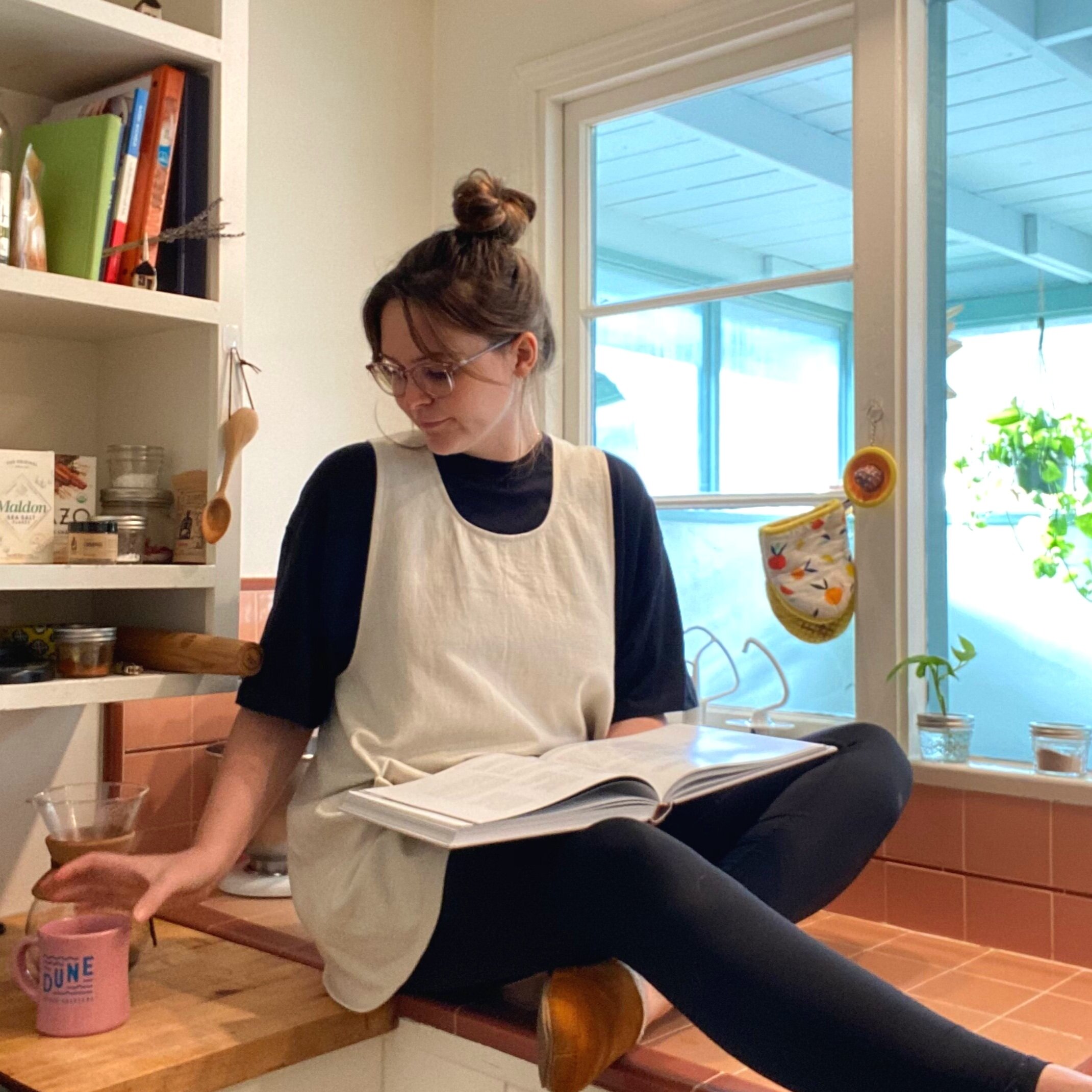 Handmade Cross-back Linen Apron