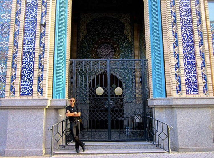 Campaign: “For the culture”
Brand: Yves Saint Laurent
Season: S/S 2020
‘2020 vision’. Images in color as opposed to YSL's traditional black and white; taken at culturally diverse locations around the world - promoting global inclusivity
