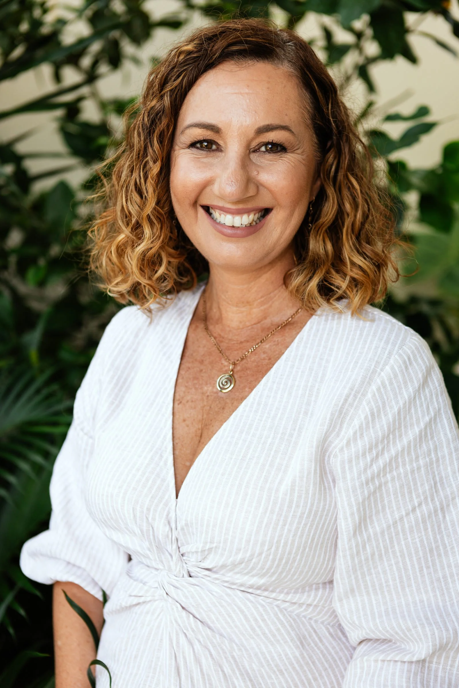 ali-mayfield-sunshine-coast-photographer-branding-wellness-photography-kinesiology-13.jpg
