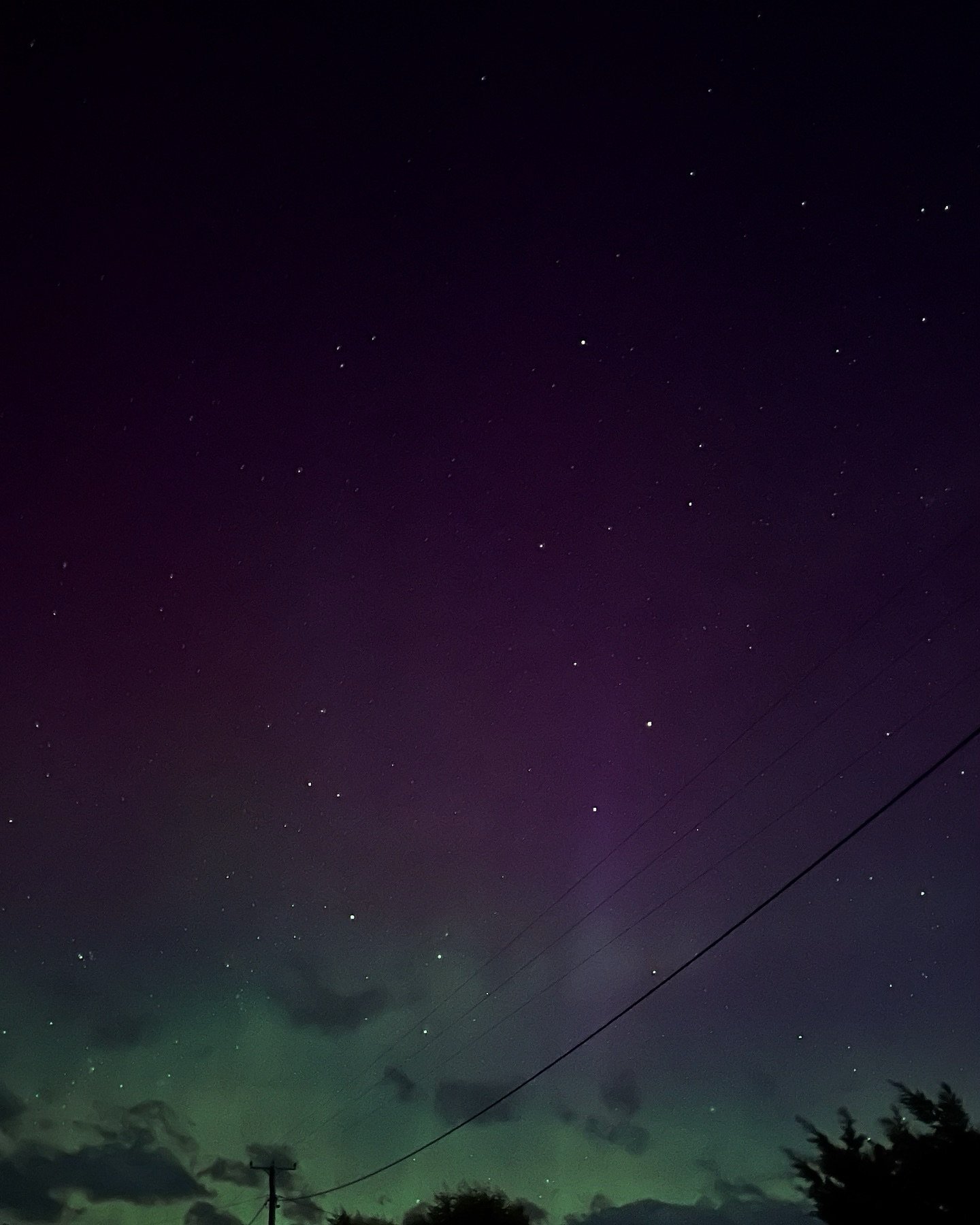 Nature&rsquo;s light show right from our backyard ✨ Witness the magic of the Southern Lights dancing across the night sky expected to be at its peak between now &amp; August &mdash; an unforgettable experience! 

Who&rsquo;s adding this to their buck